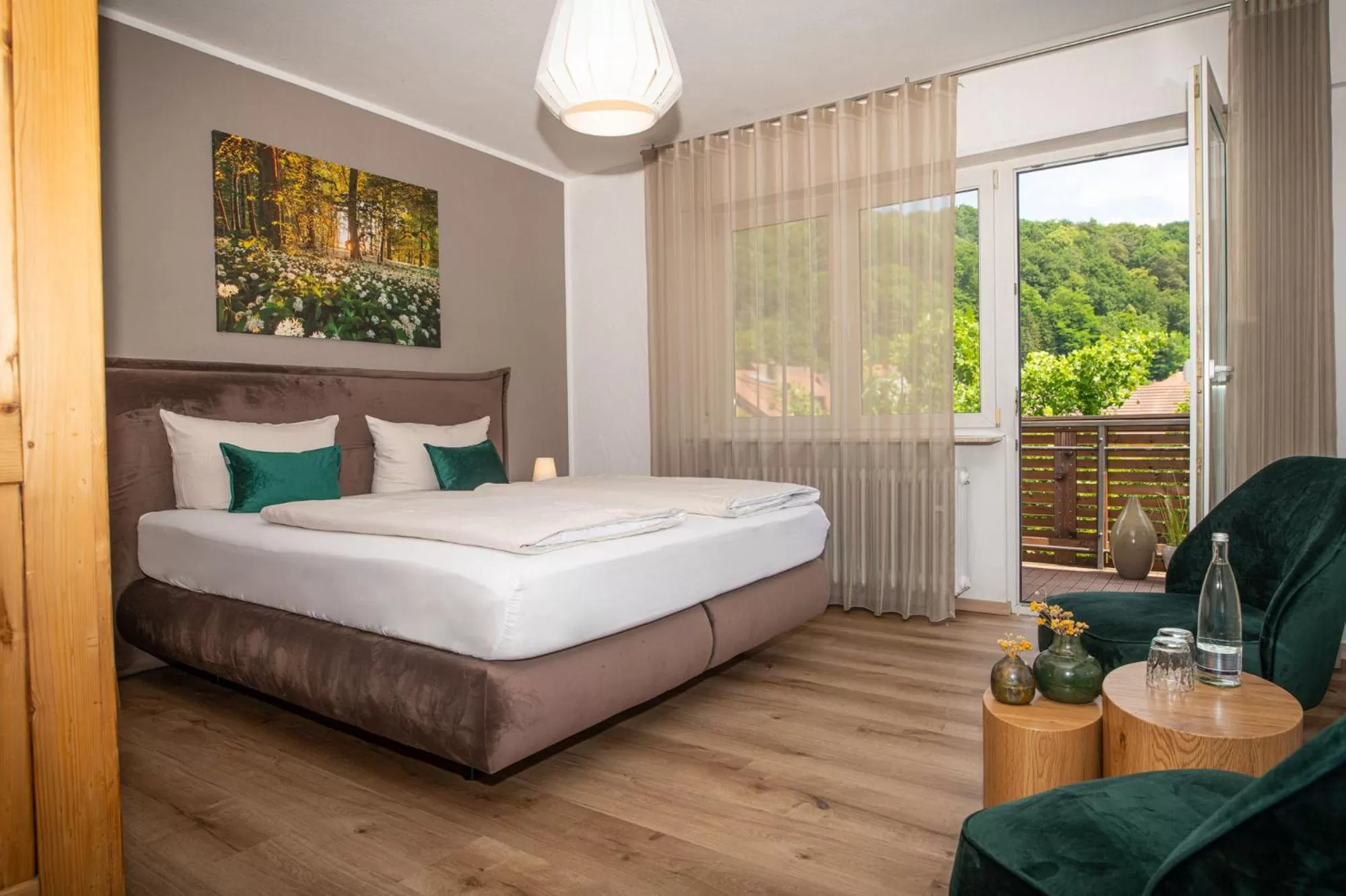 Bed in Landgasthaus & Hotel zur Krone