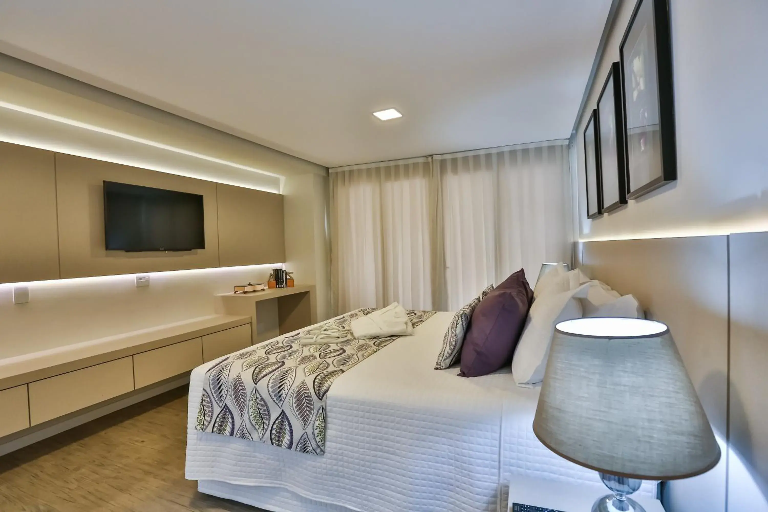 Suite with Hot Tub in Itapema Beach Hoteis by Nobile Suite with Hot Tub in Itapema Beach Hoteis by Nobile