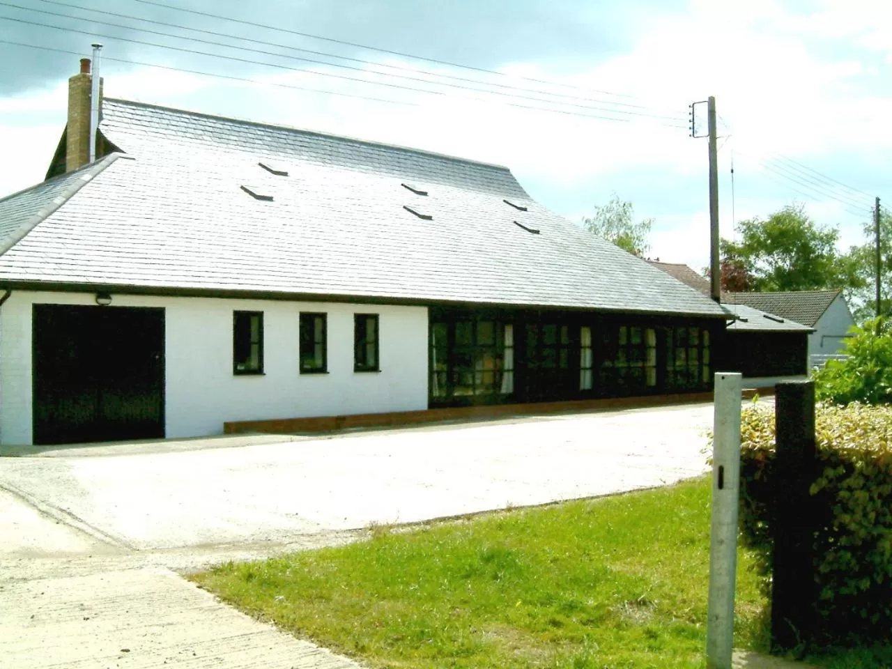 Property building in Highfield Farm
