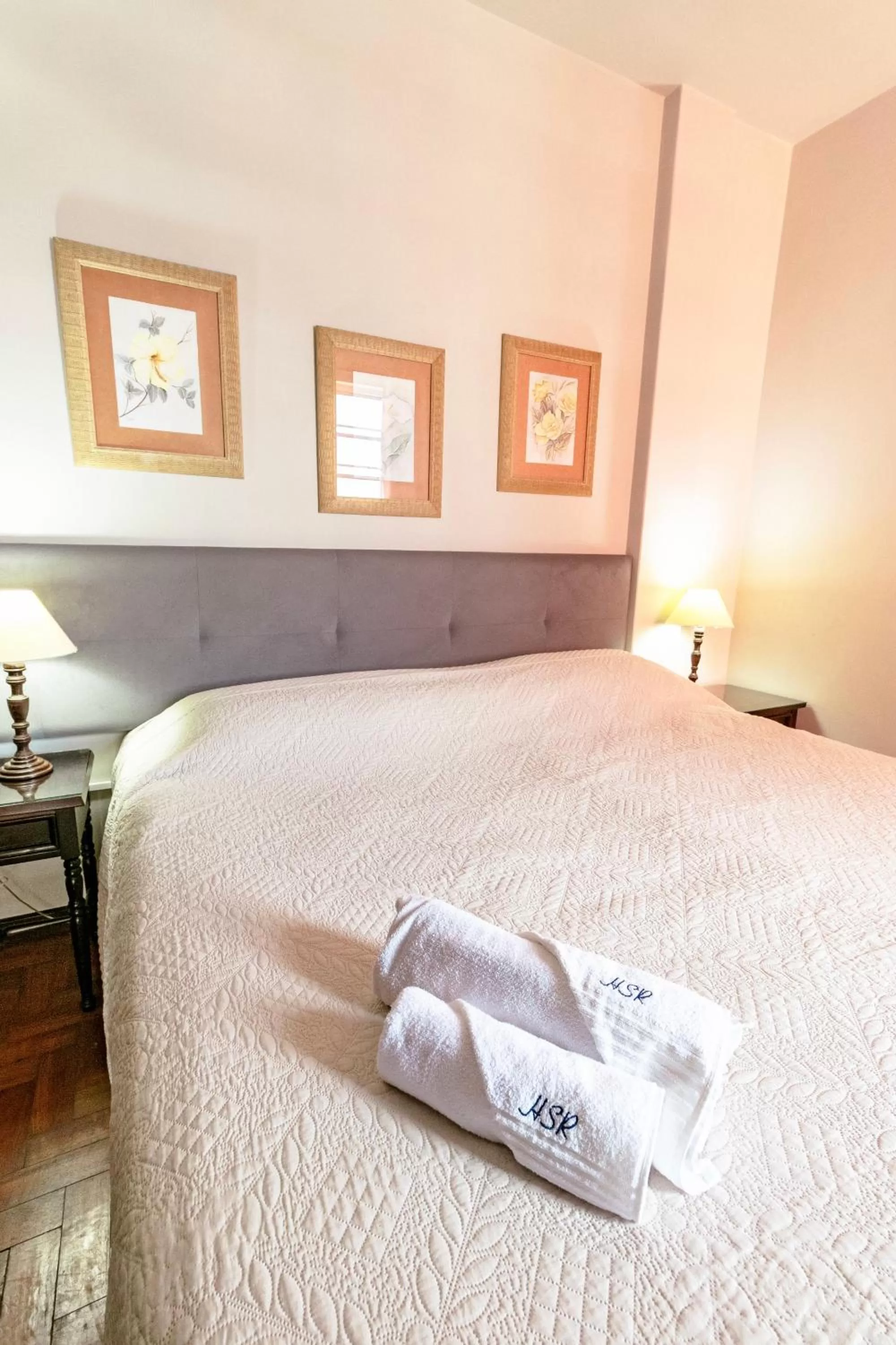 Bed in Hotel San Rafael