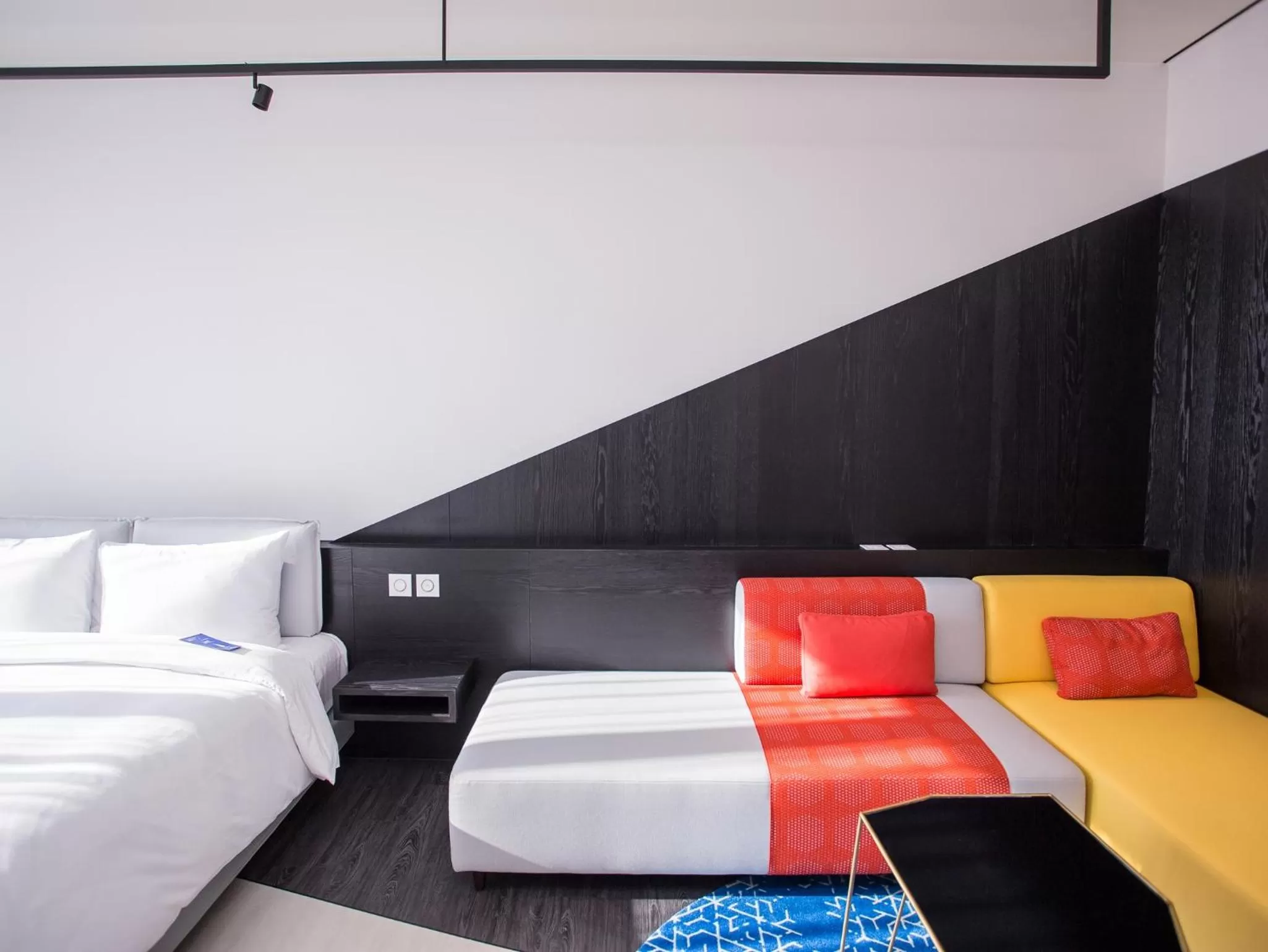 Photo of the whole room, Bed in The Place Taichung