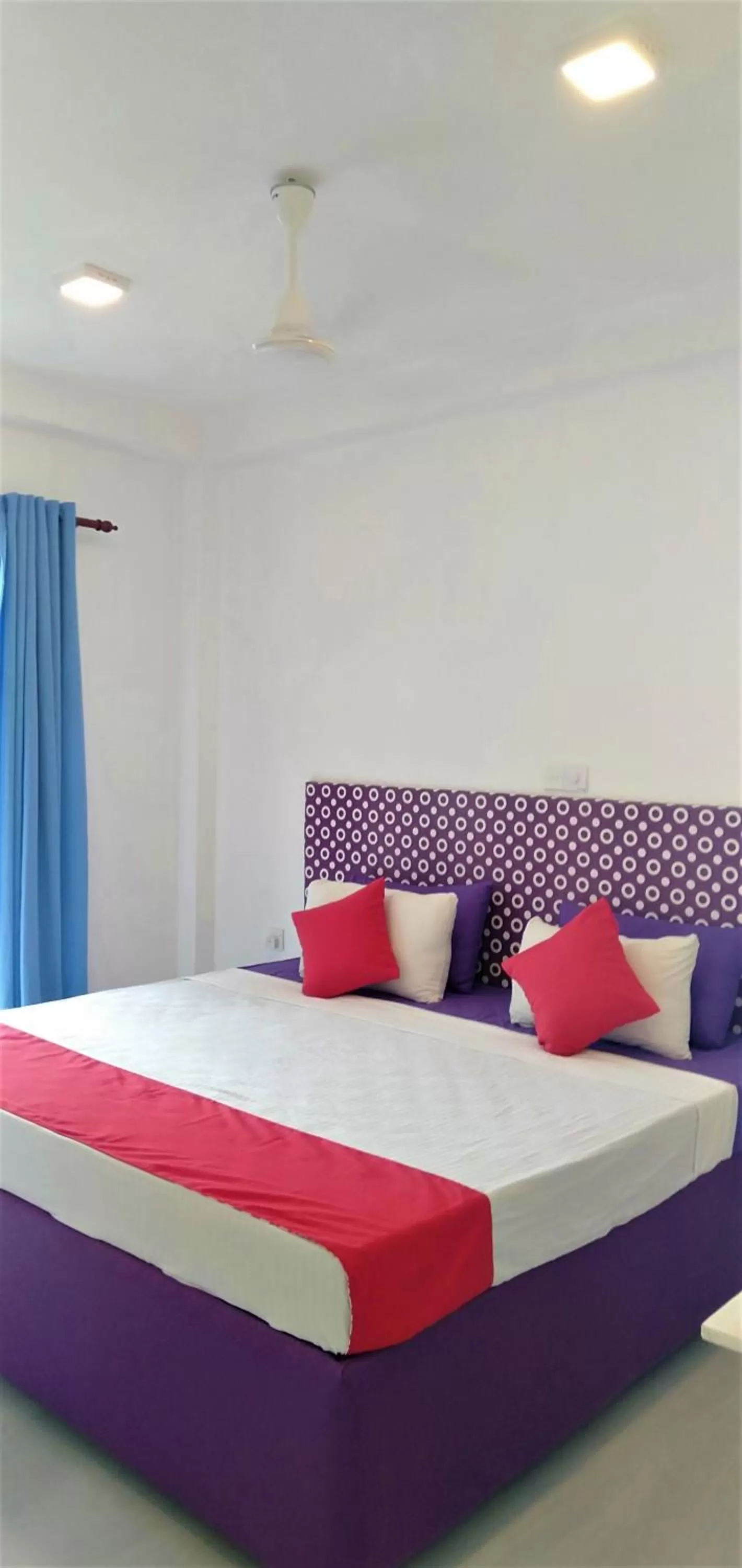 Bed in Ocean Bay Surf Resort Weligama