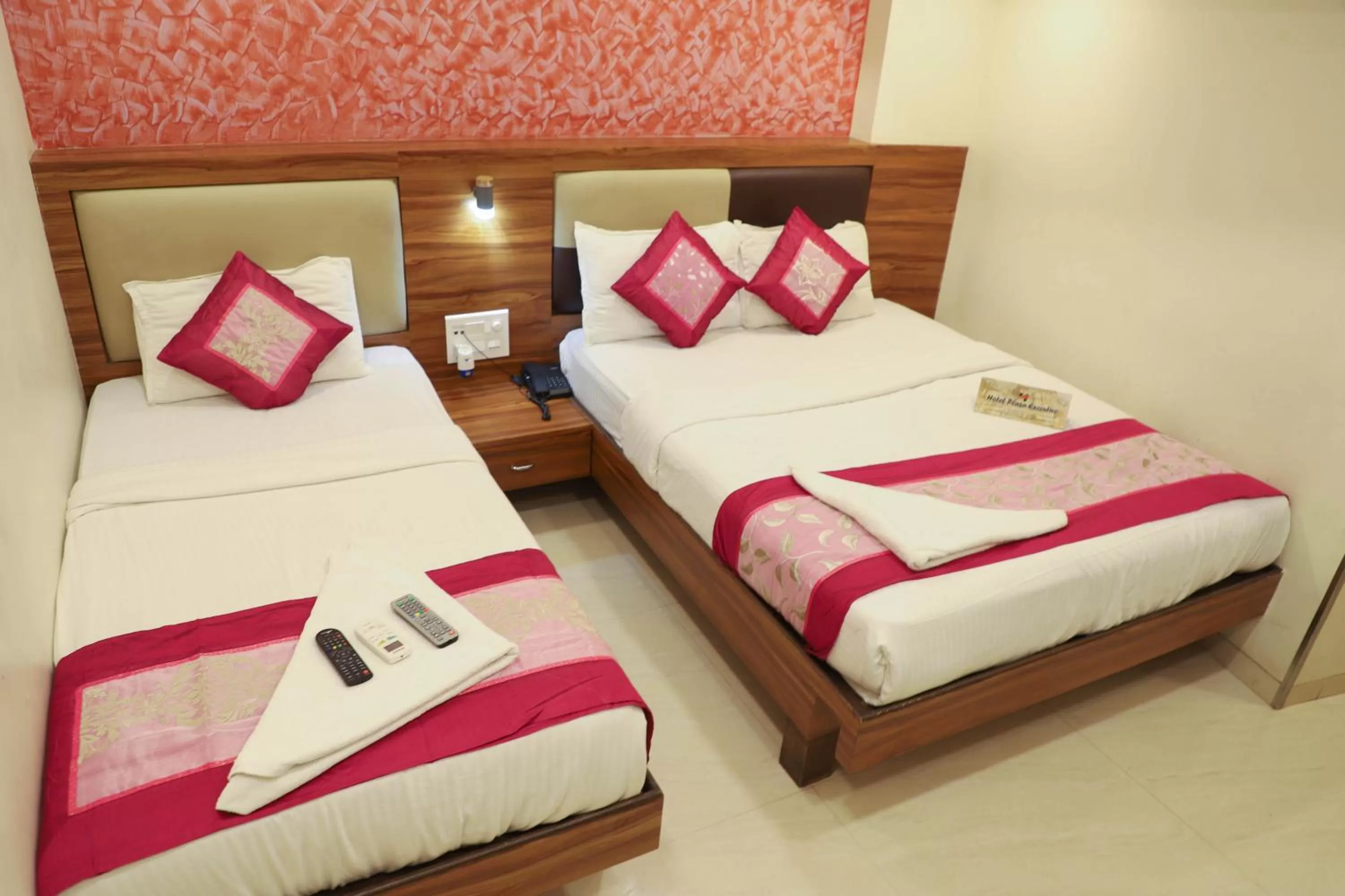 Bedroom in Hotel Plaza Executive - near BKC