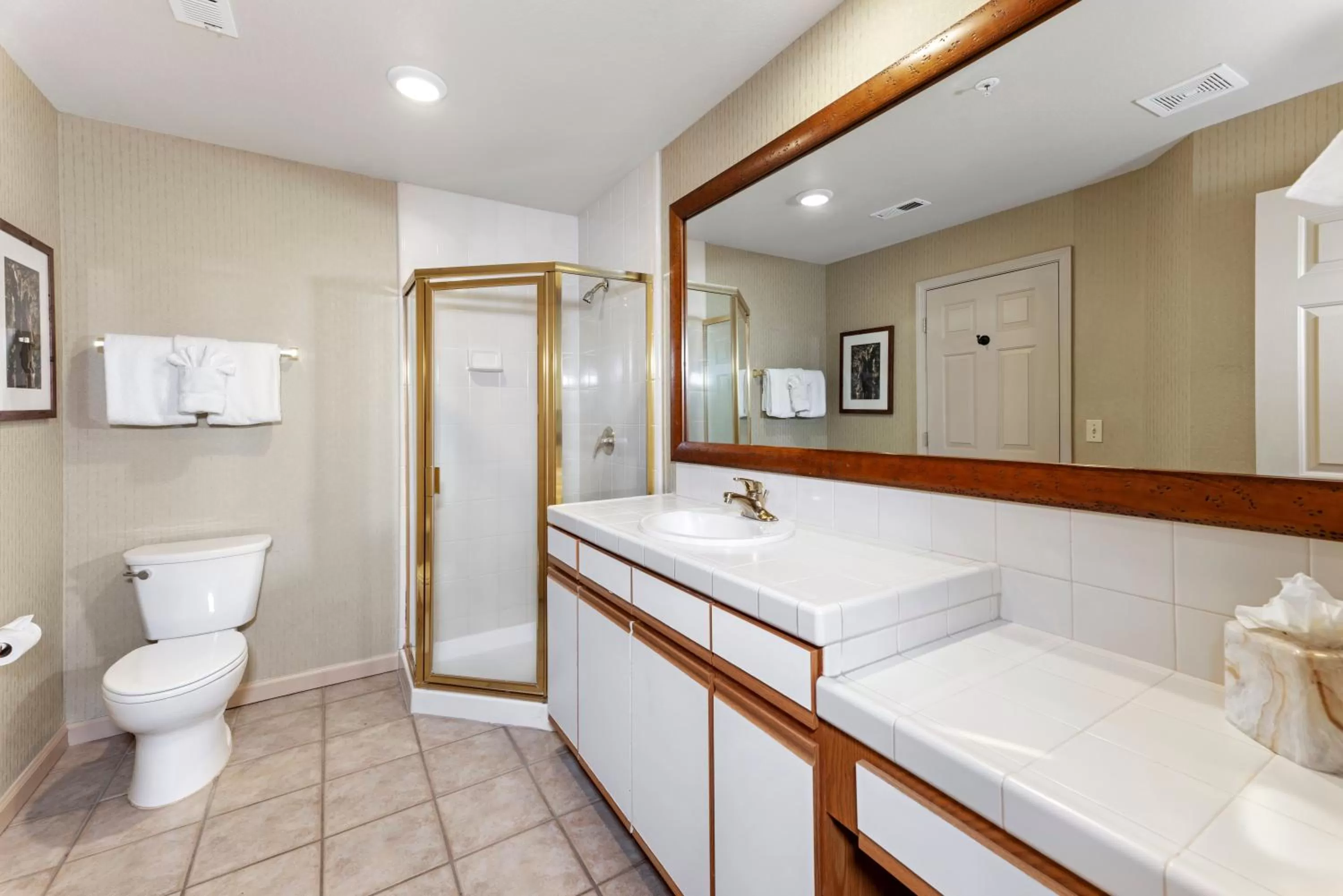 Bathroom in Holiday Inn Club Vacations - Tahoe Ridge Resort