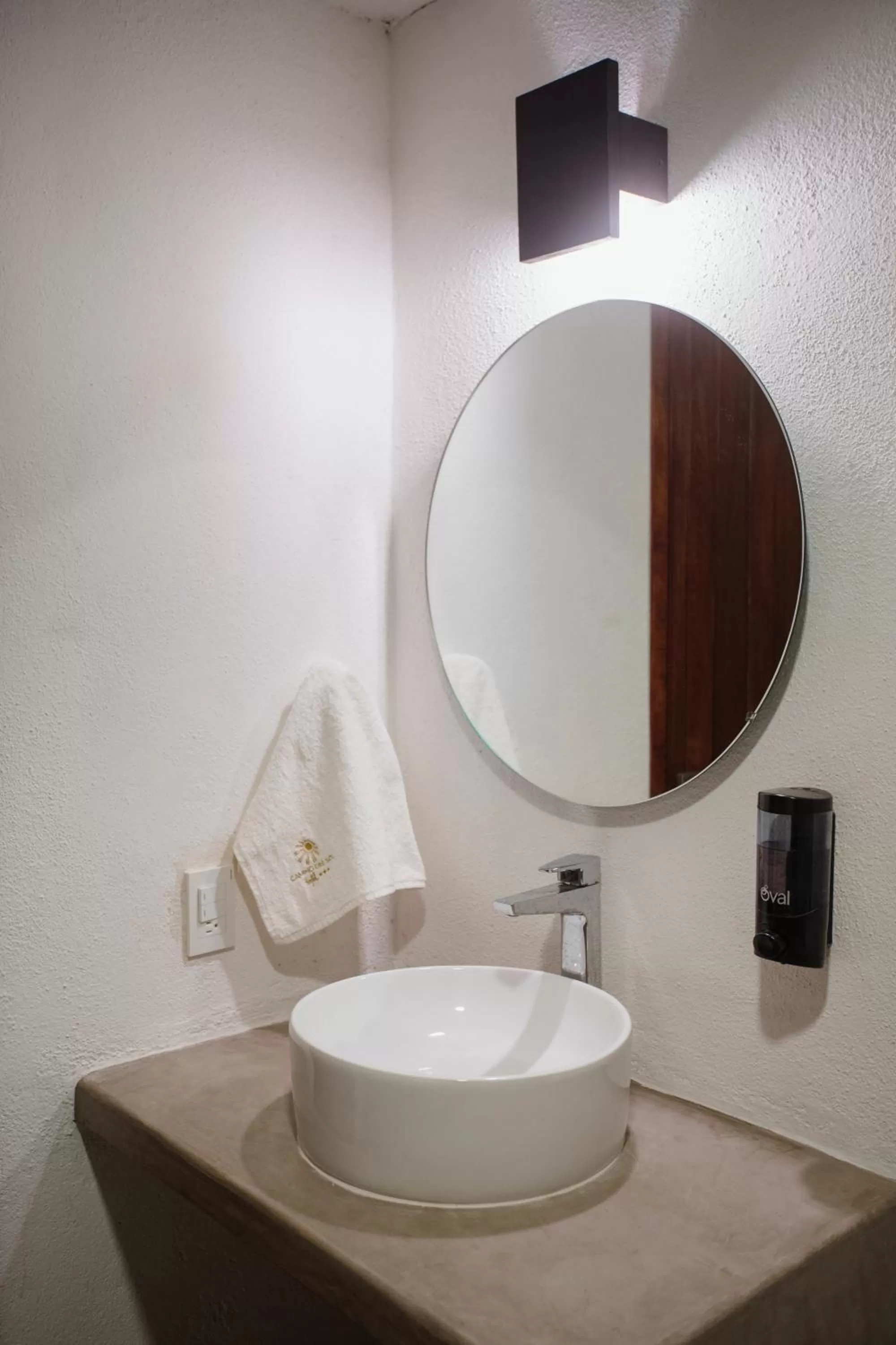 Toilet in Hotel Camino Del Sol