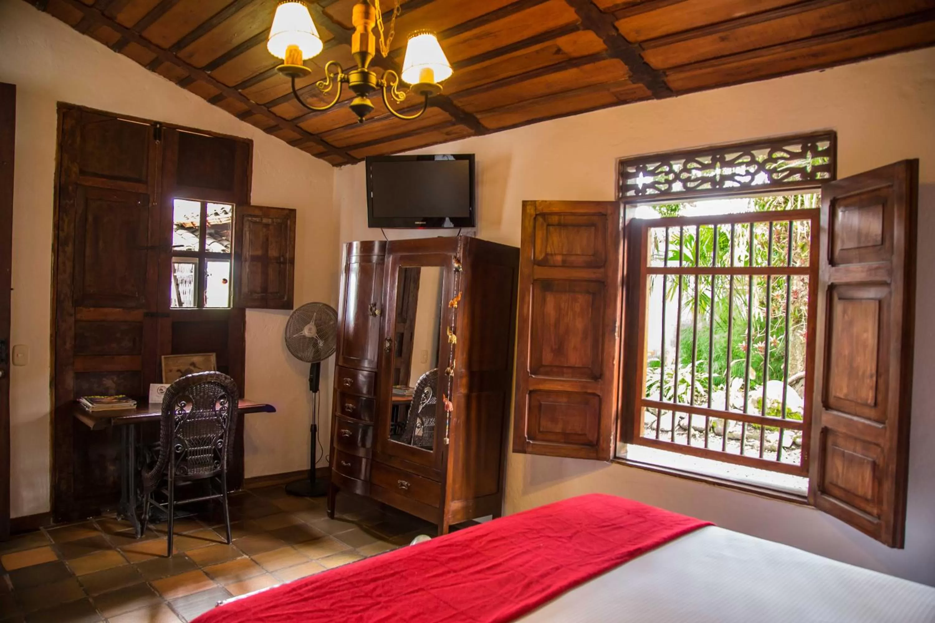 TV/Entertainment Center in Hotel Delirio Campestre