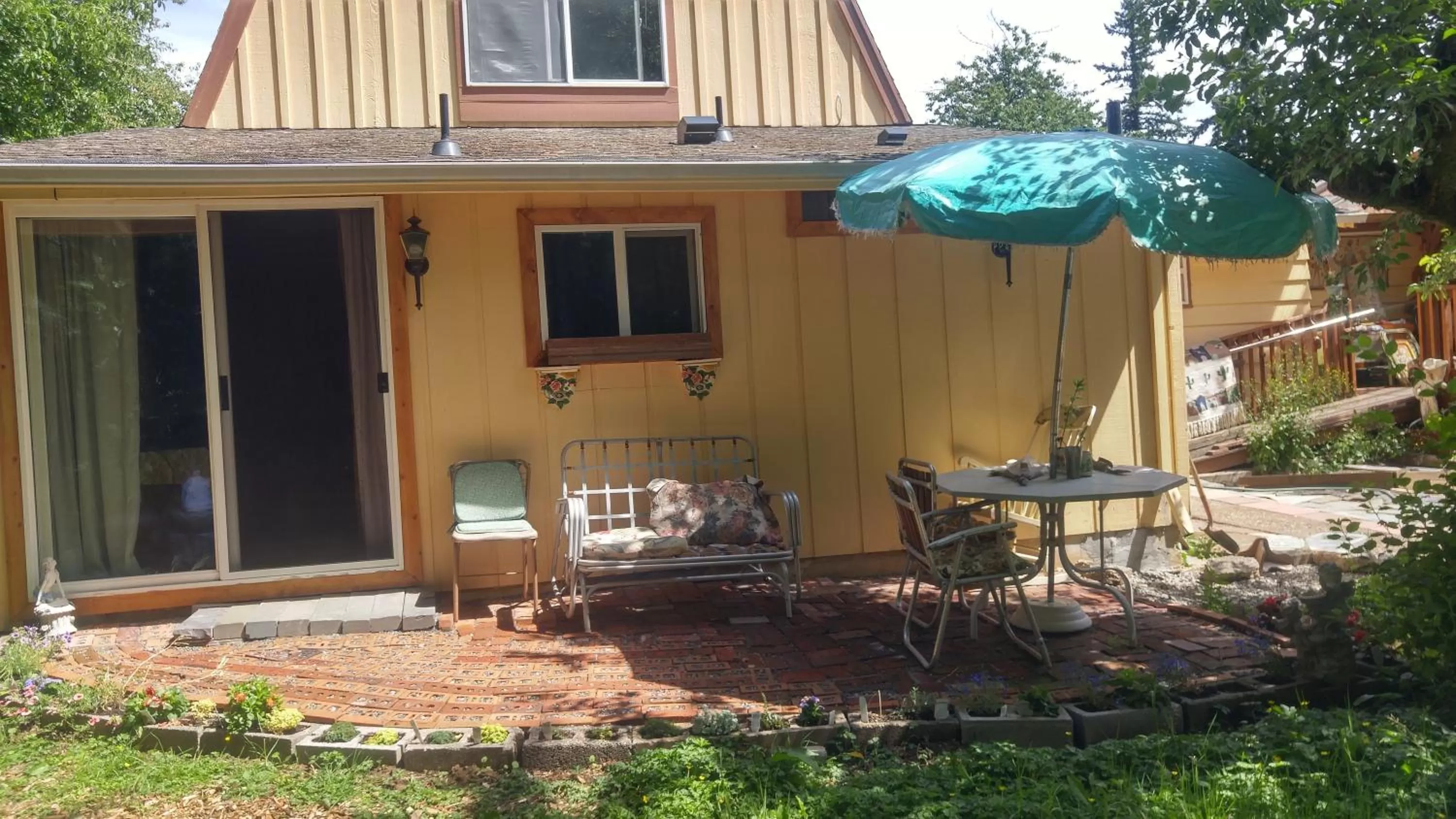Garden view in Scott Creek Farm