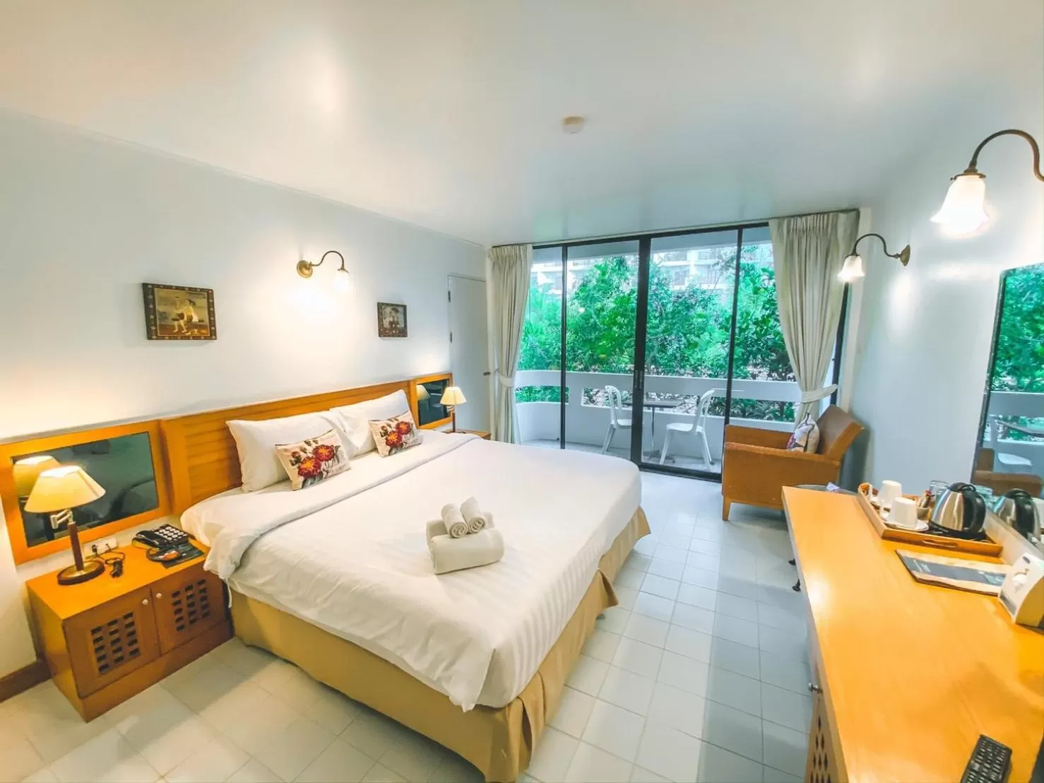 Bedroom, Bed in Nern Chalet Beachfront Hotel