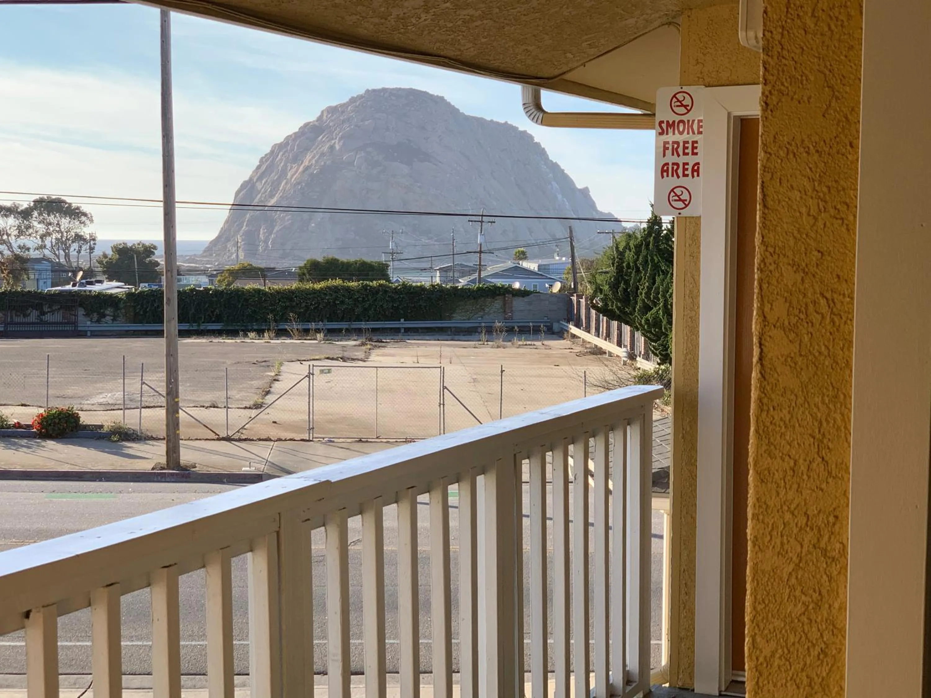Property building in Morro Bay Beach Inn