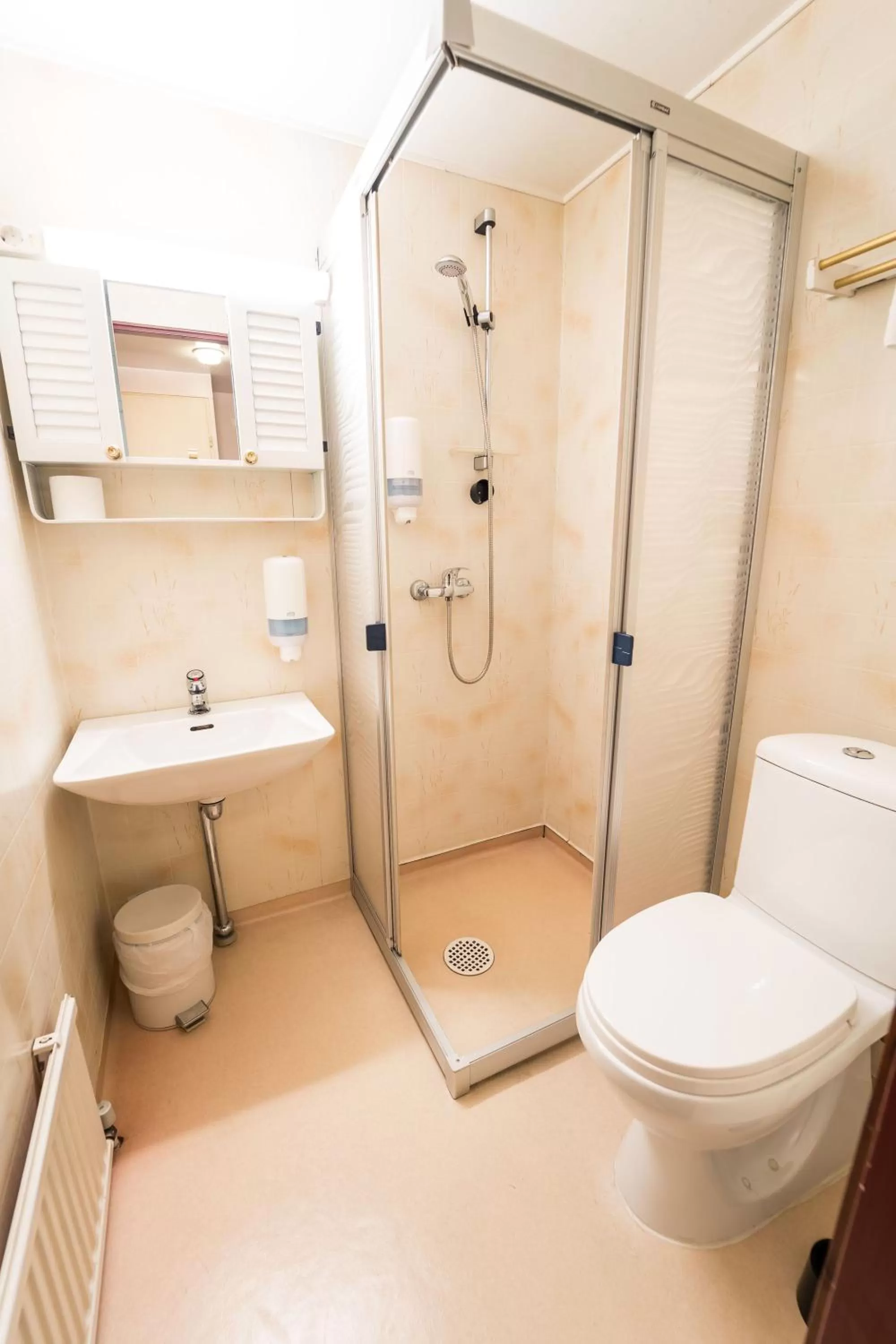 Bathroom in Budget Hotel Raahe