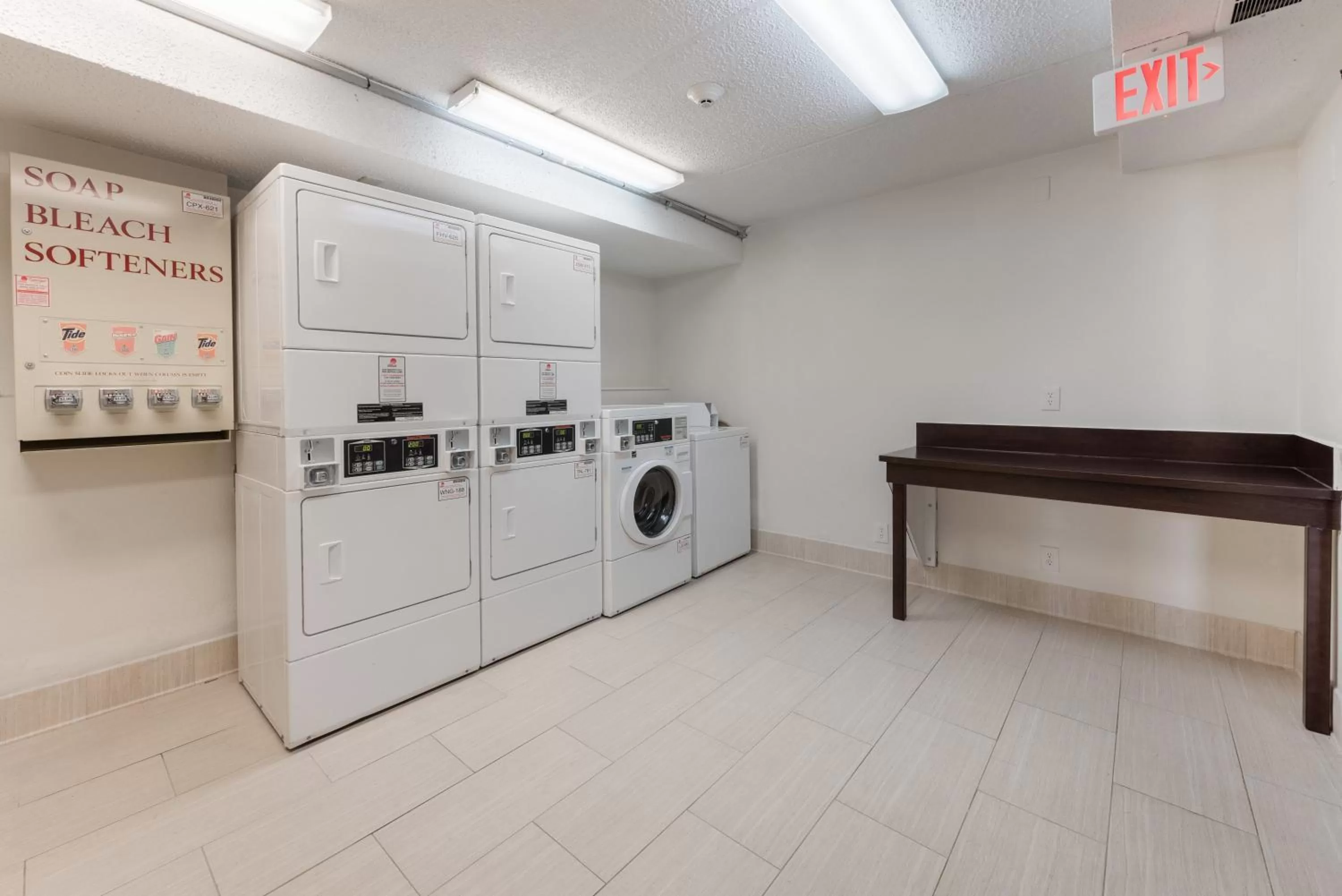 laundry in Red Roof Inn PLUS+ Columbus - Worthington