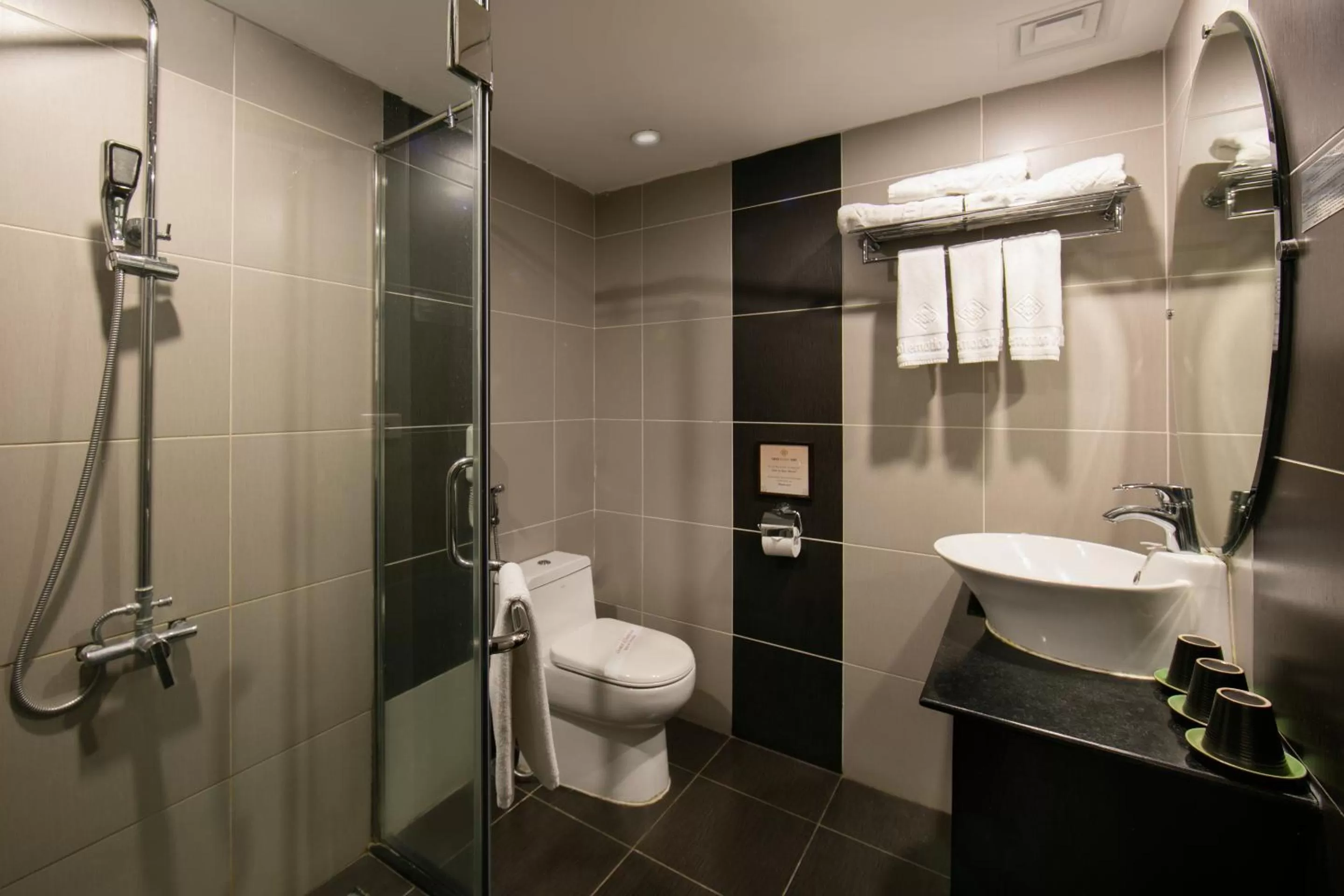 Bed in Hanoi Emotion Hotel