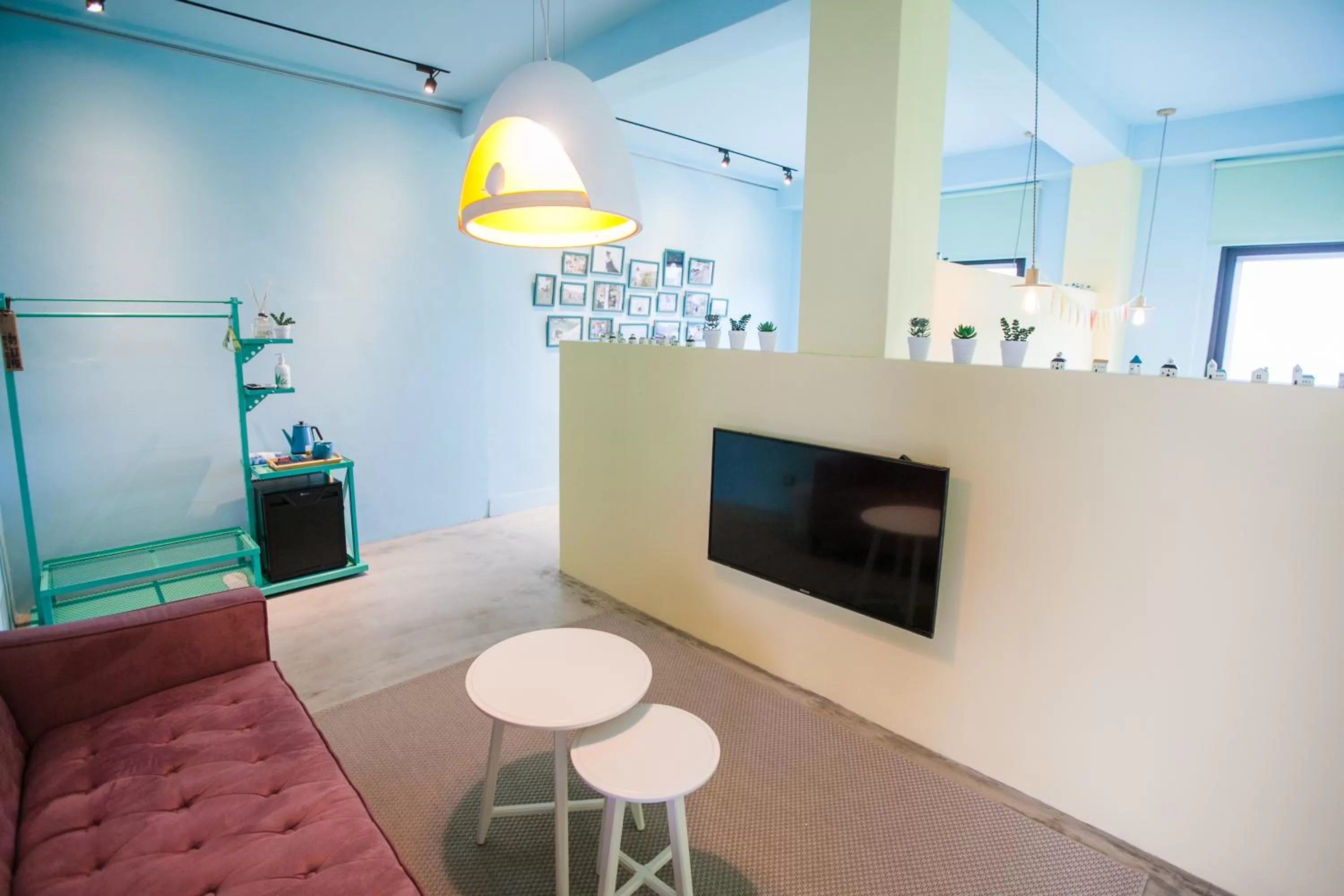 Living room, Lounge/Bar in The Leaf Inn