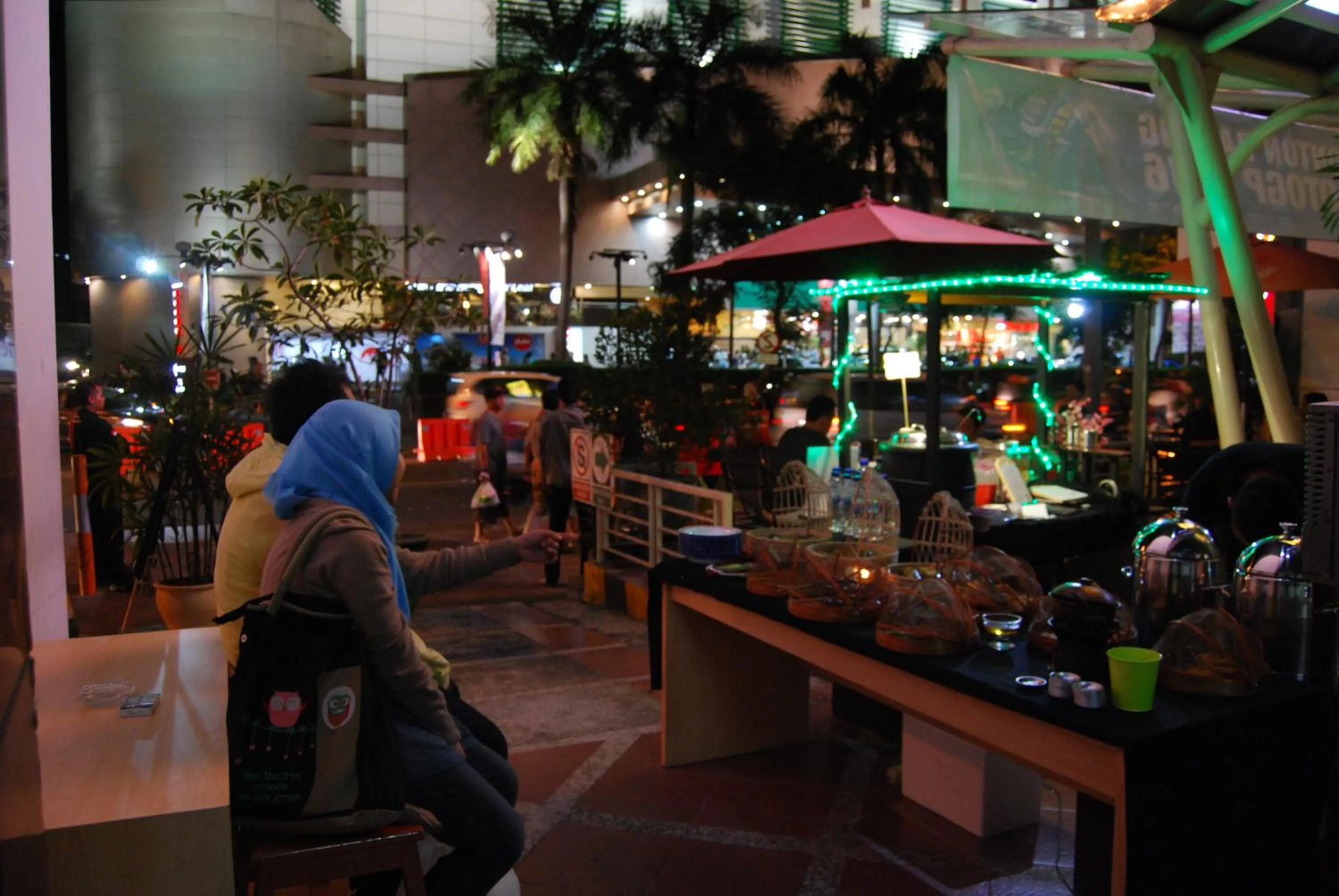 Facade/entrance in Bekizaar Hotel Surabaya