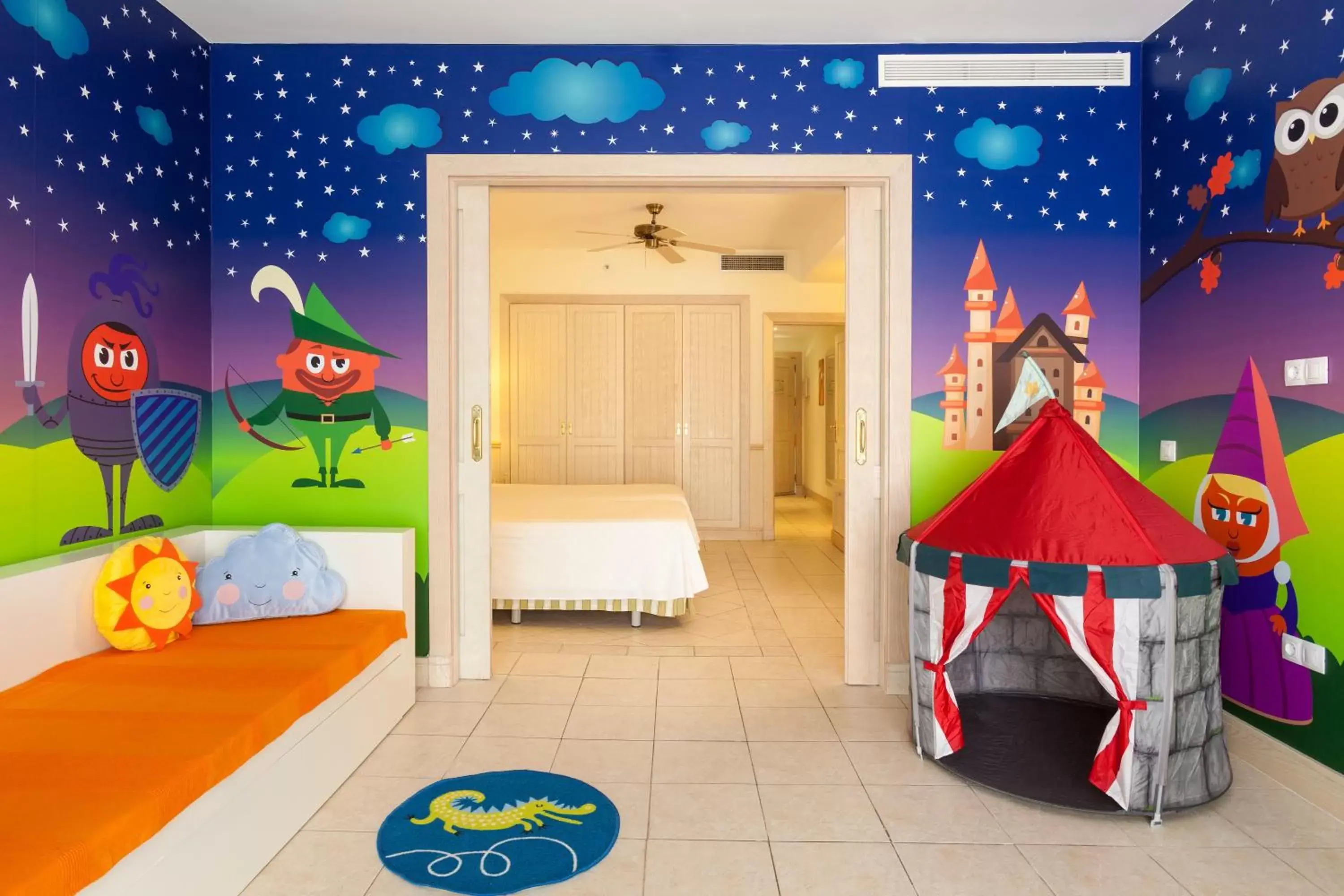 Thematic Junior Suite (2 Adults) in Gran Castillo Tagoro Family & Fun Playa Blanca Thematic Junior Suite (2 Adults) in Gran Castillo Tagoro Family & Fun Playa Blanca