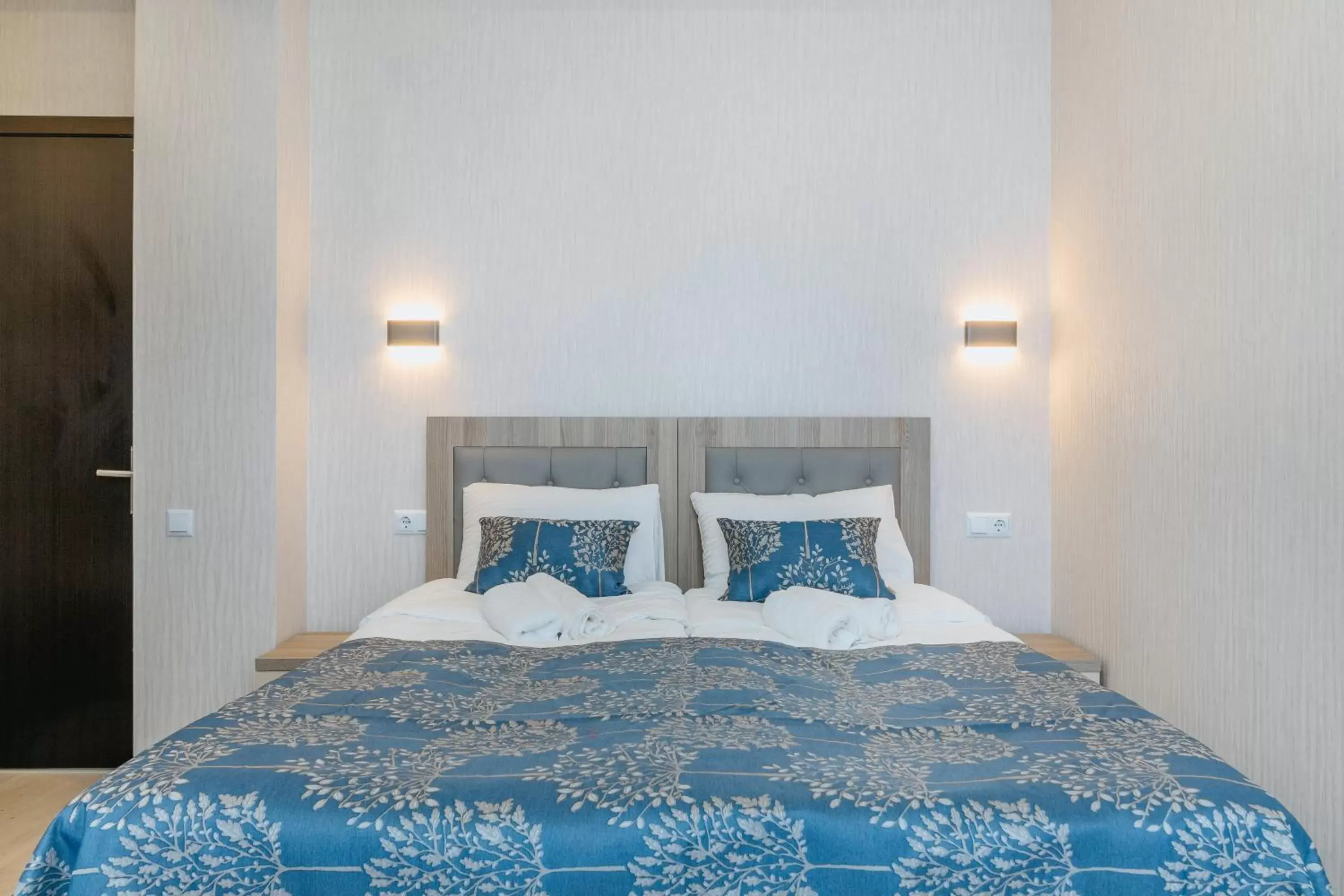 Twin Room with Balcony in Vita Gardenia Hotel Tskaltubo Twin Room with Balcony in Vita Gardenia Hotel Tskaltubo