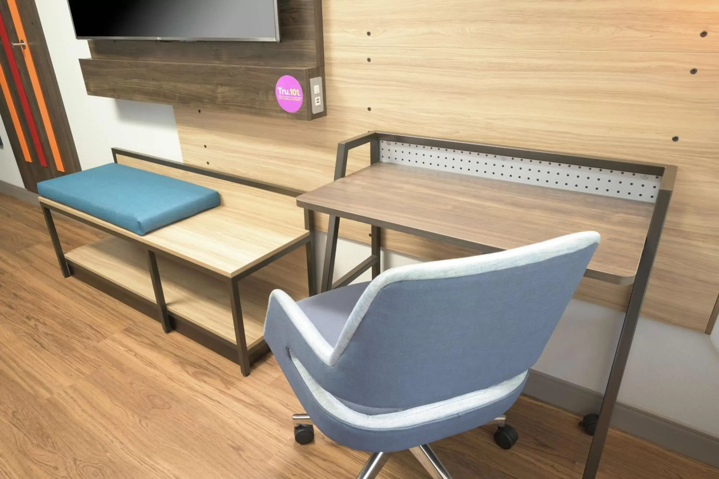 King Room with Bath Tub - Mobility Access in Tru By Hilton Kennesaw, Ga King Room with Bath Tub - Mobility Access in Tru By Hilton Kennesaw, Ga