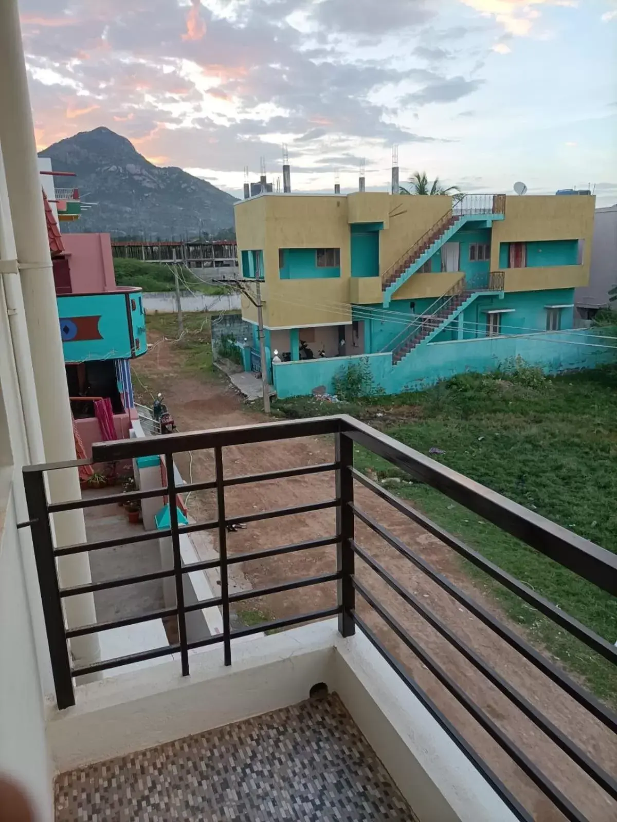 Double Room with Mountain View in Doctor's Homestay Double Room with Mountain View in Doctor's Homestay