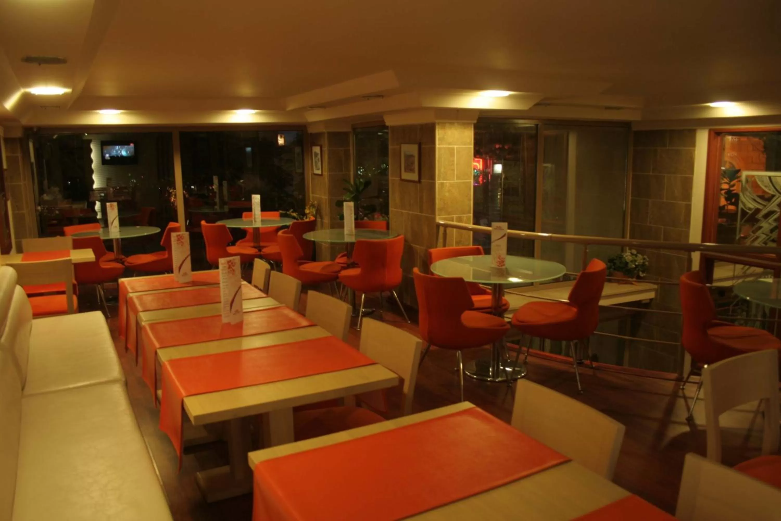 Restaurant/places to eat in Anzac Hotel