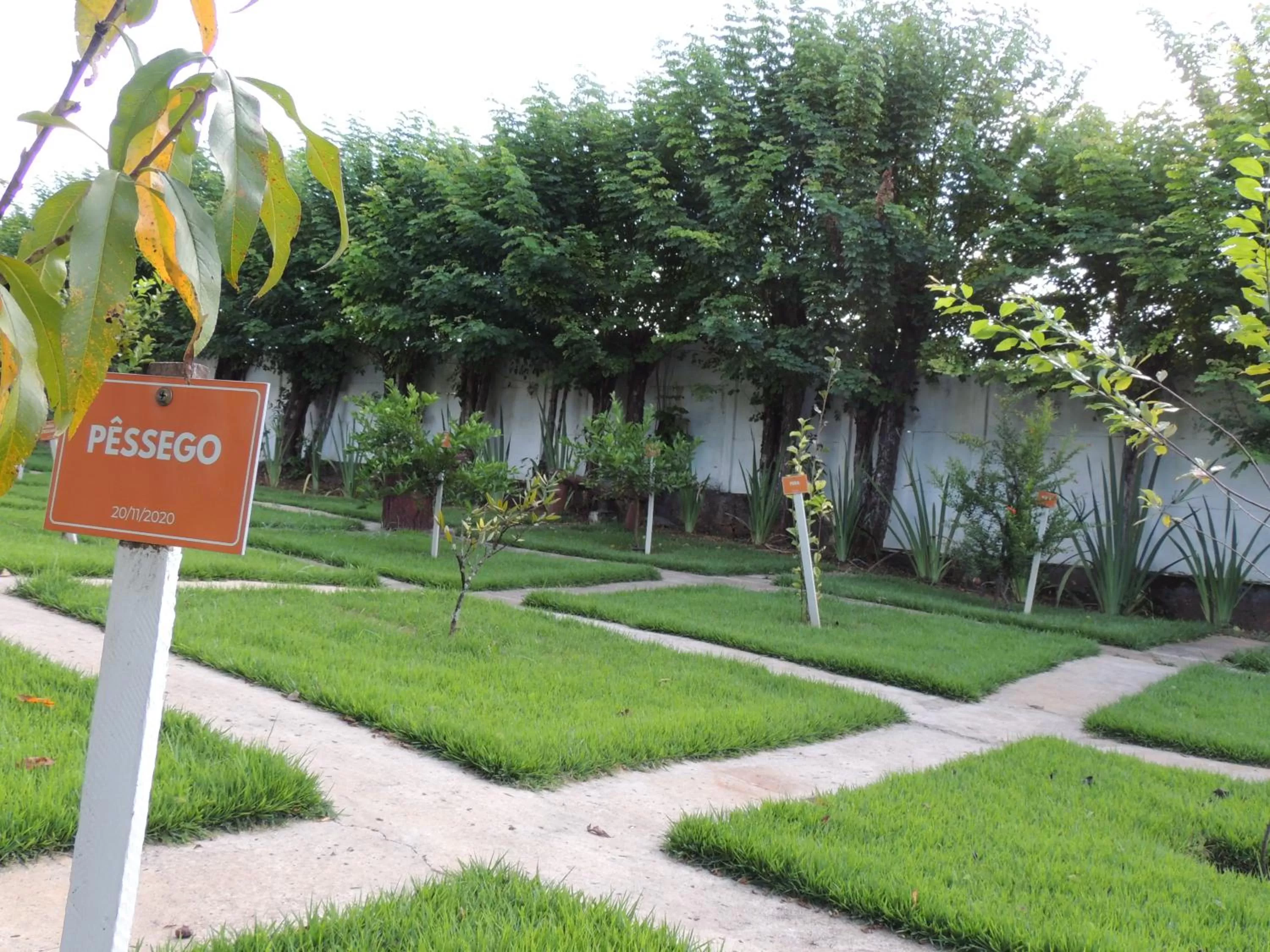 Property building, Garden in Pousada Caminho Dos Sinos