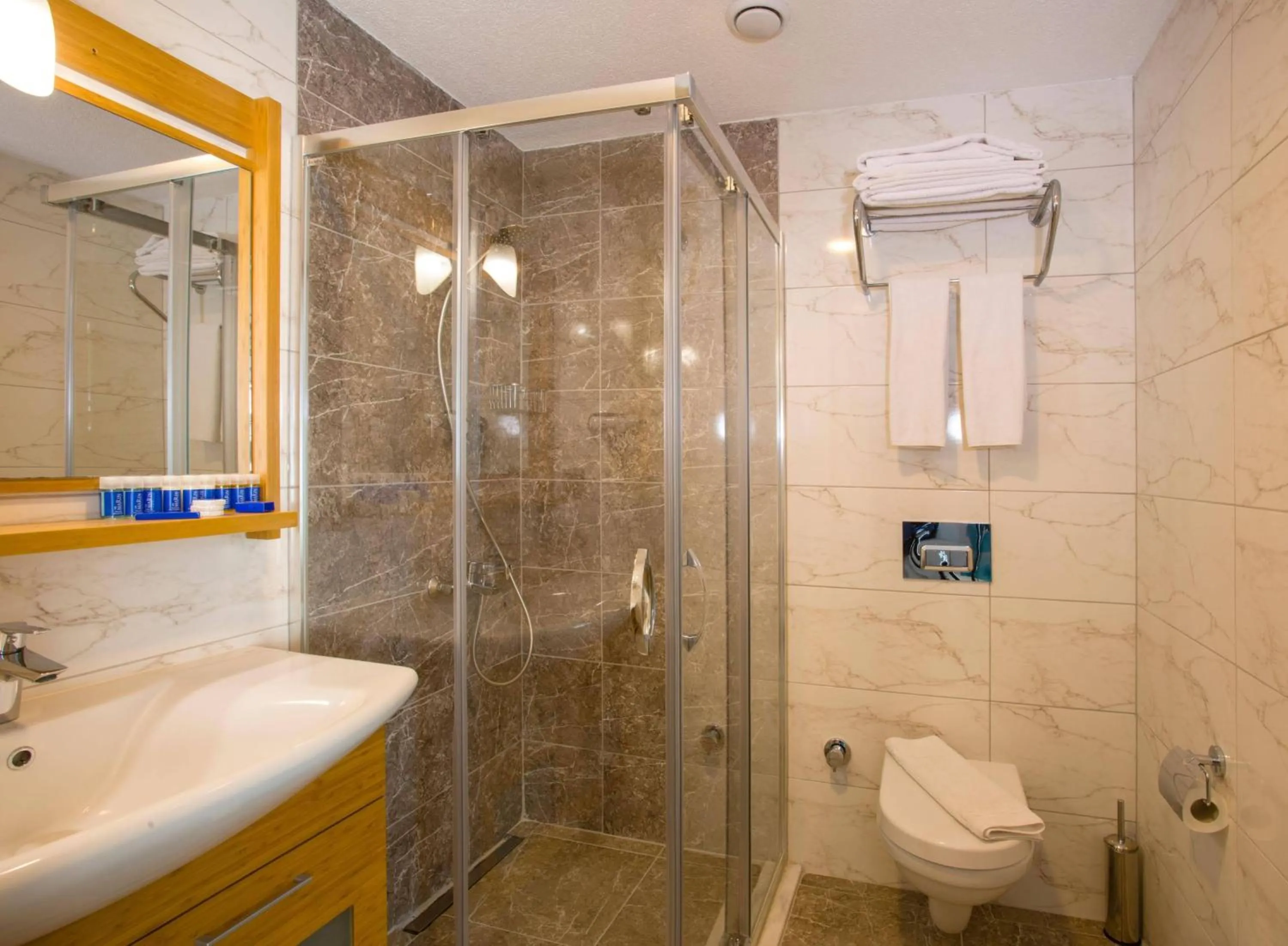 Shower in My Marin Otel