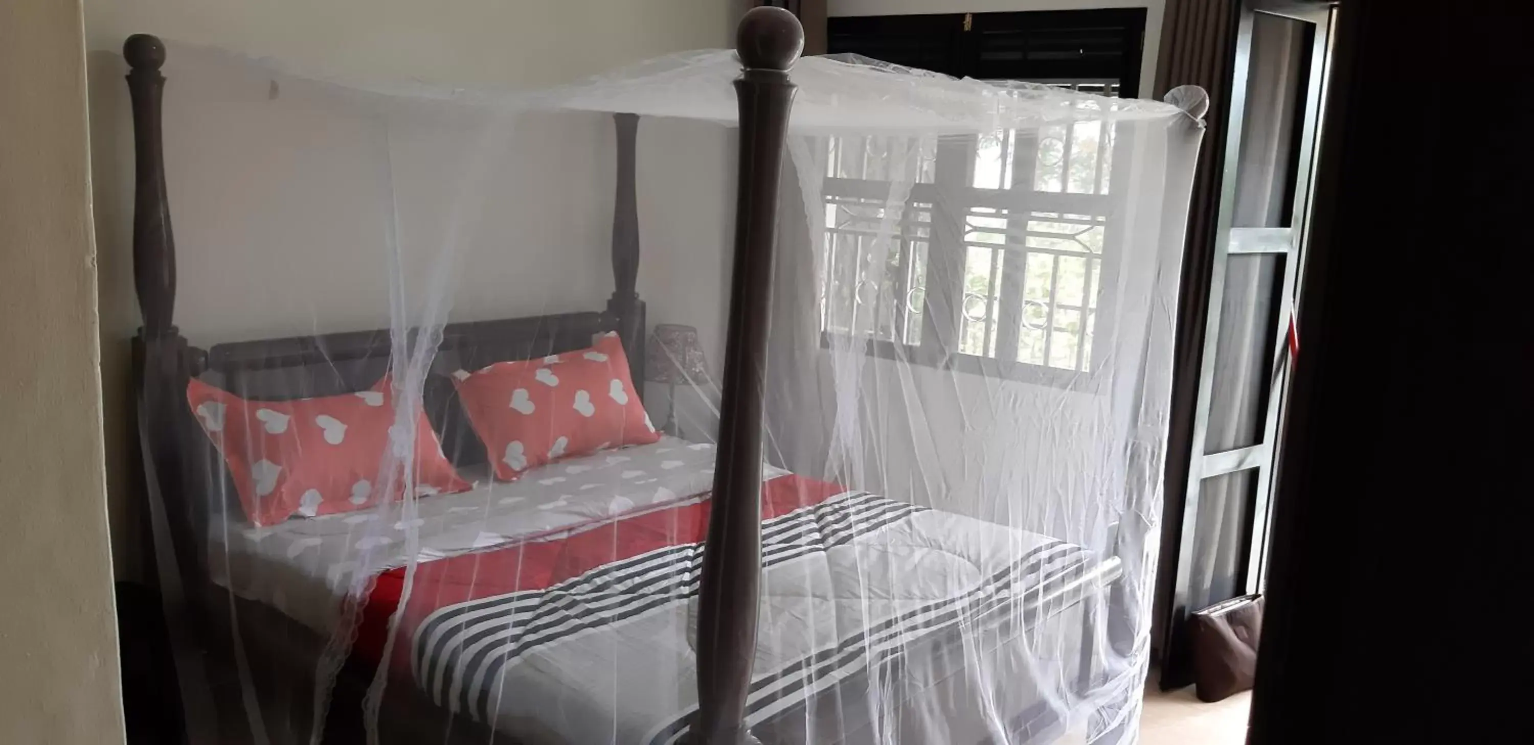 Single Room with Garden View - single occupancy in OKRA HOUSE Single Room with Garden View - single occupancy in OKRA HOUSE