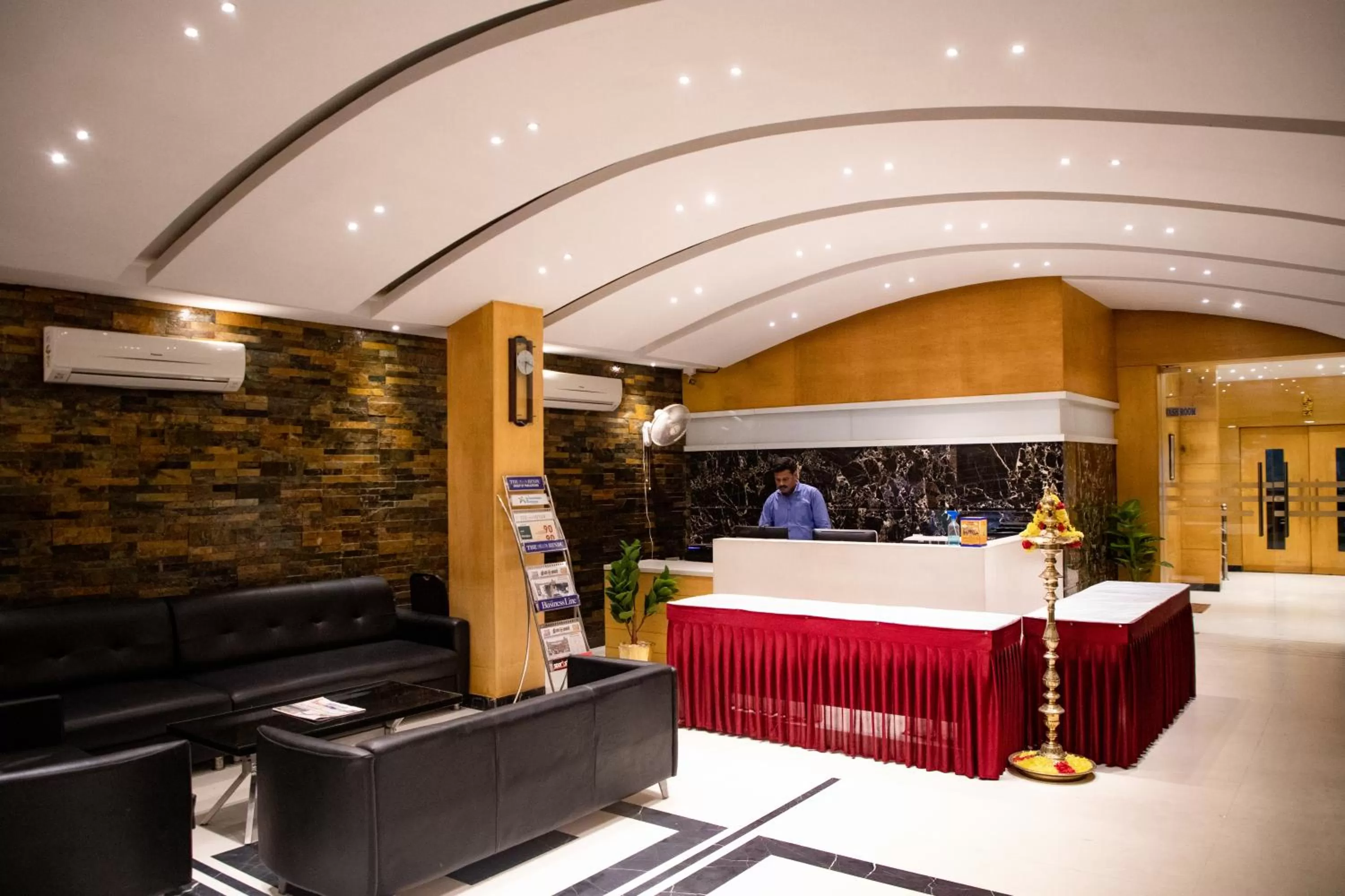 Staff in Arunaachalaa Resiidency