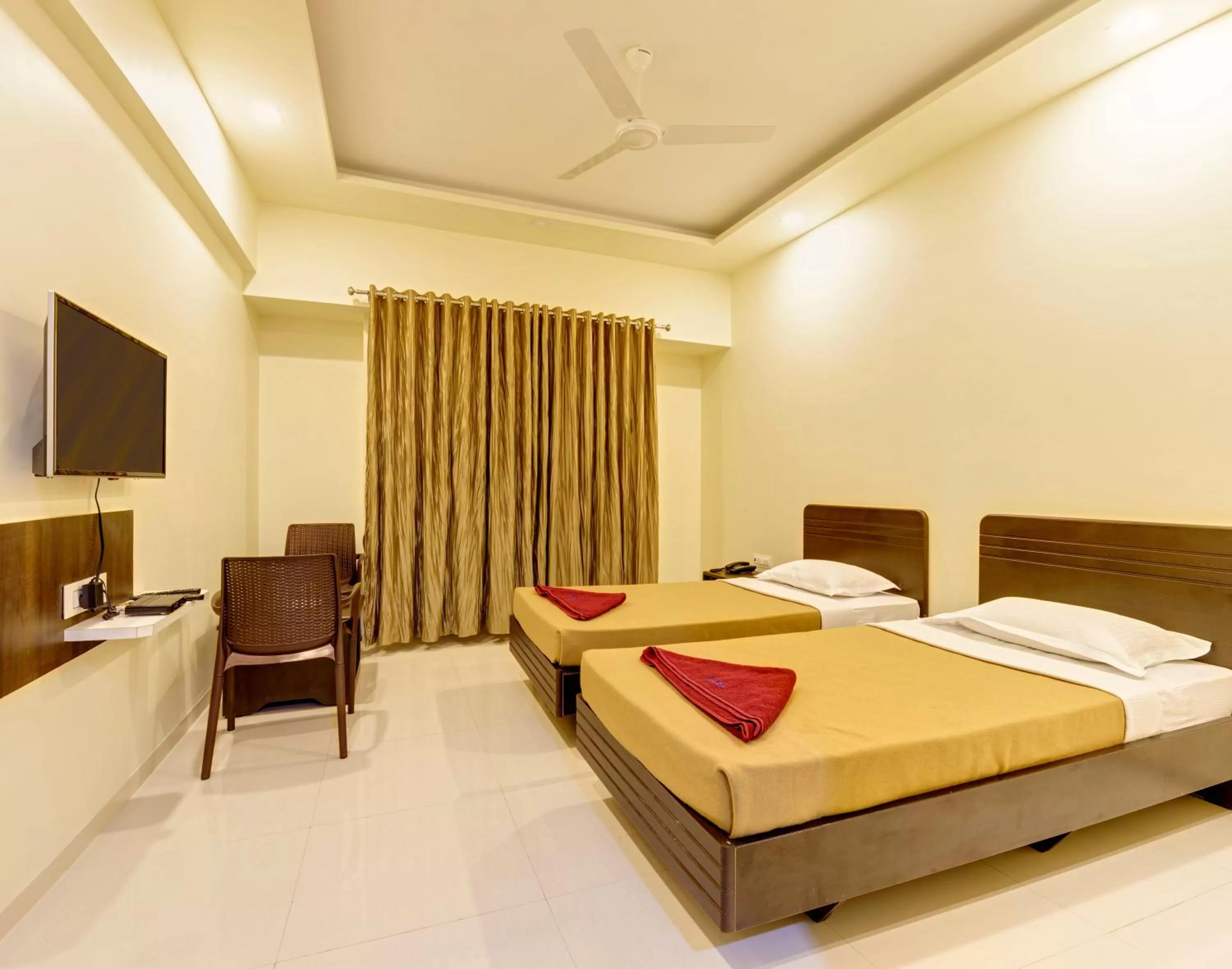 Bedroom in Hotel Galaxy Inn Kolhapur