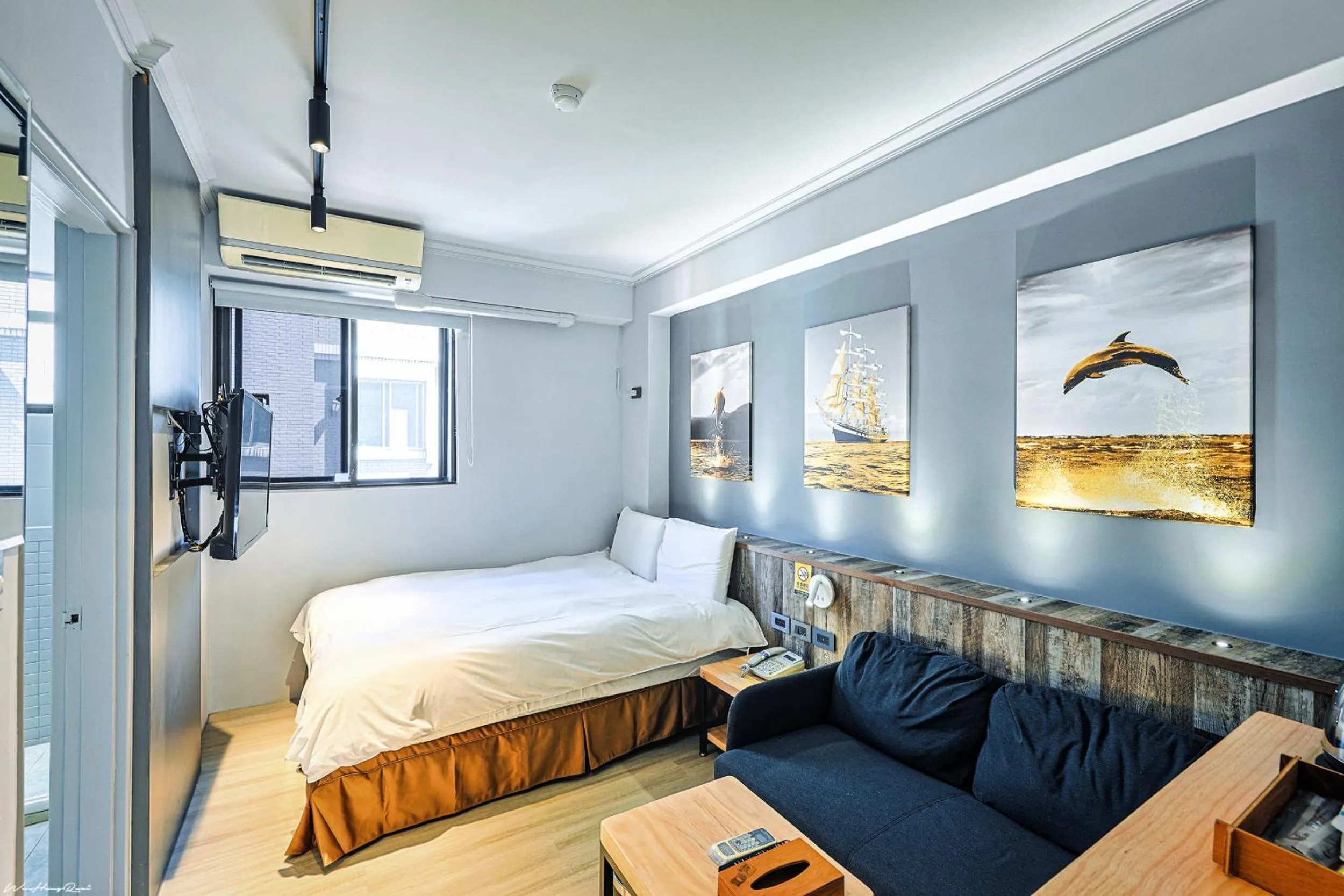 Photo of the whole room, Bed in 亞馨文旅 近東大門夜市 有免費停車場 可自助入住