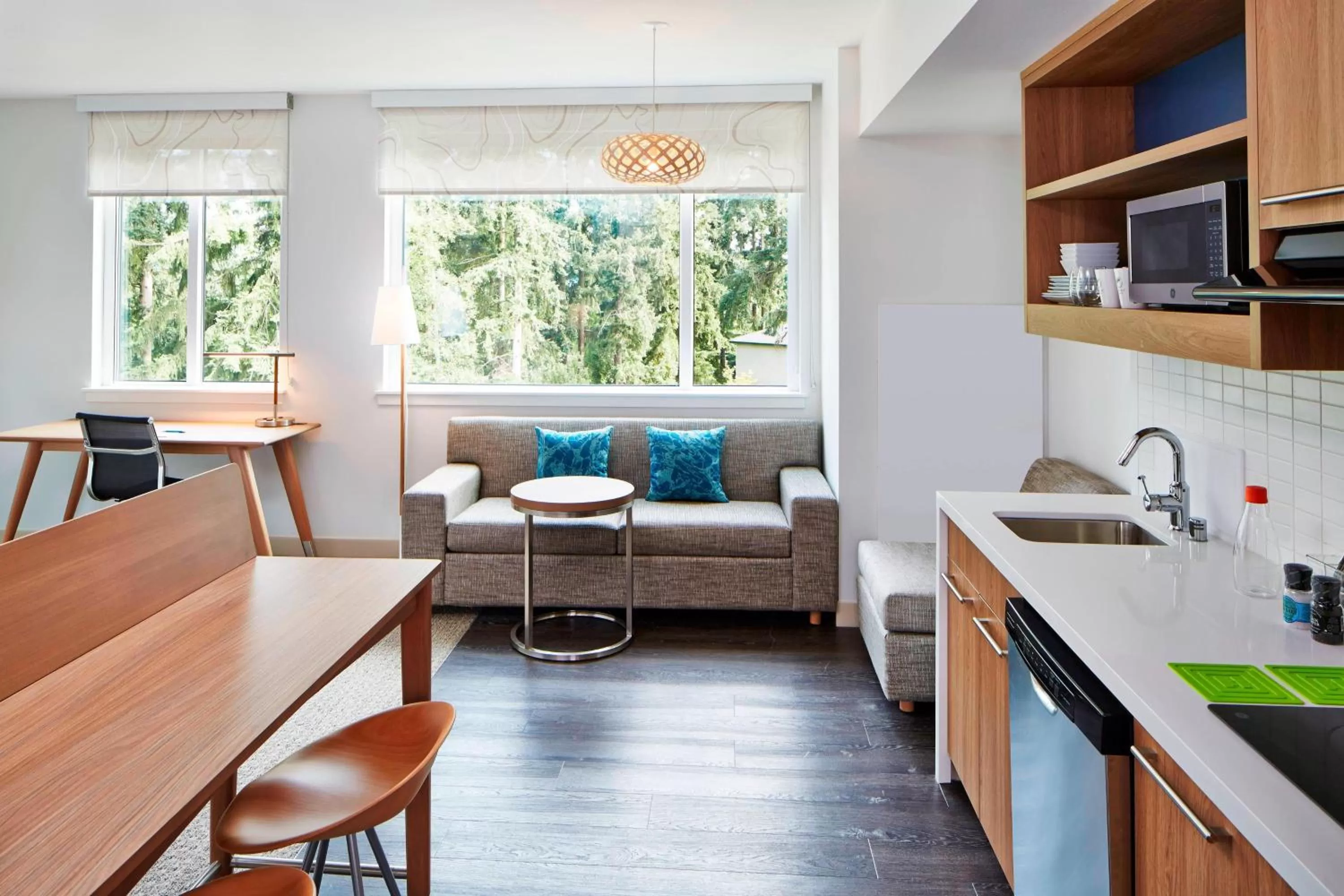 Photo of the whole room in Element Seattle Redmond