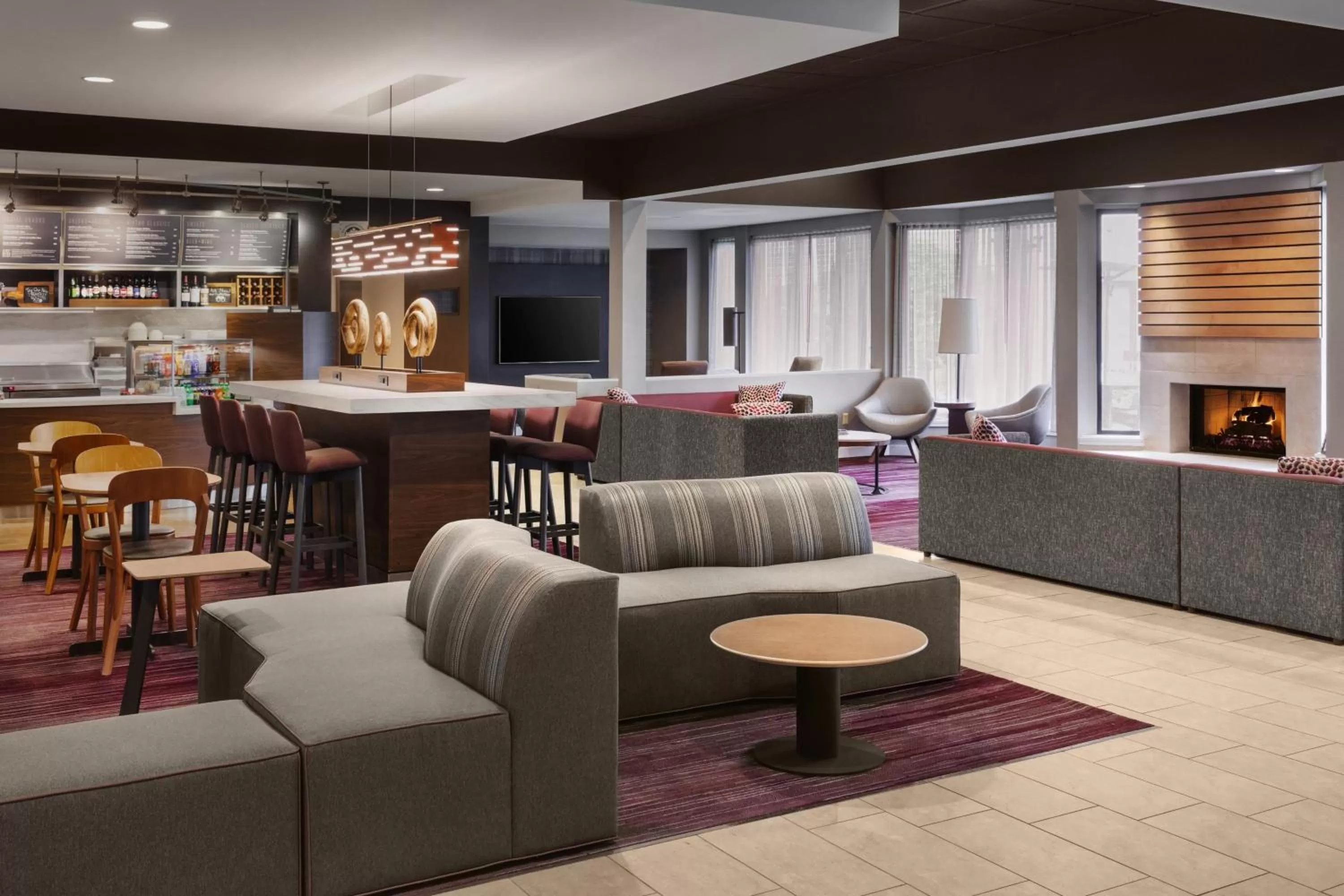 Lobby or reception, Lounge/Bar in Sonesta Select Mahwah