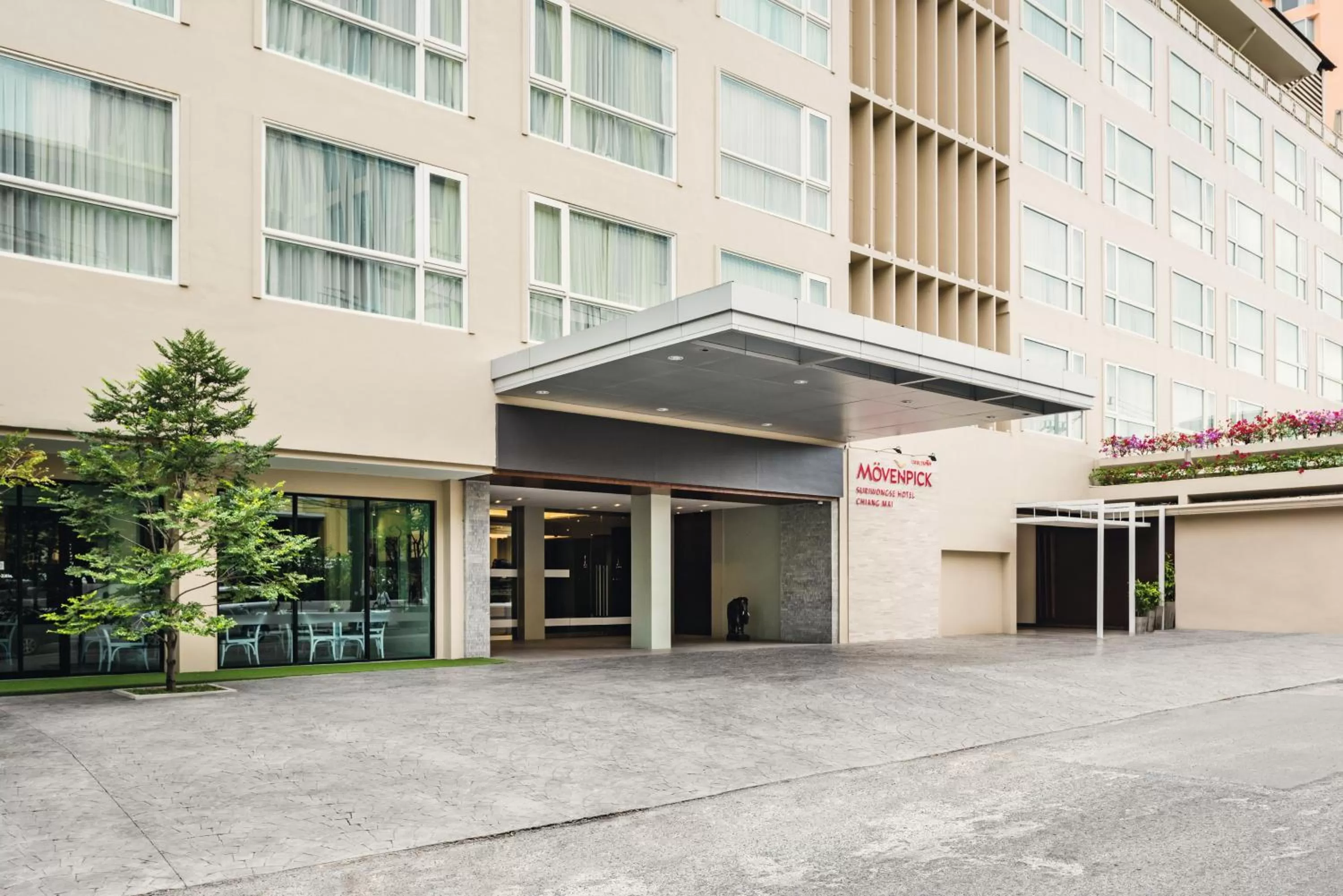 Facade/entrance in Movenpick Suriwongse Hotel Chiang Mai