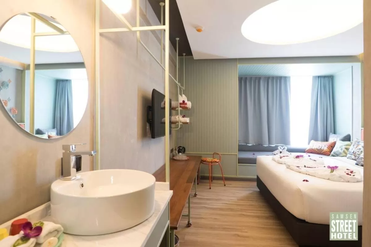 Bed in Samsen Street Hotel