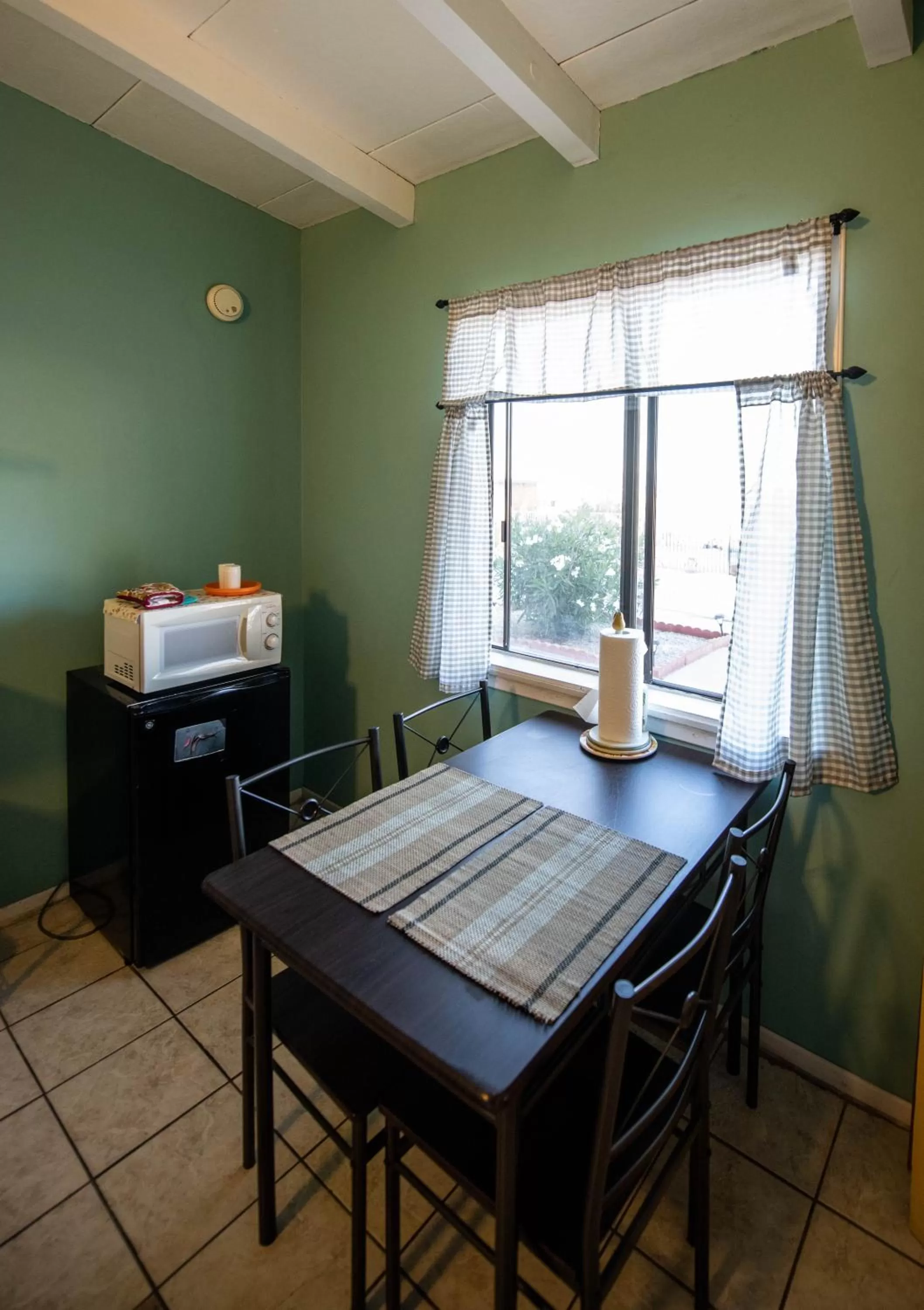 Dining area in Harmony Motel