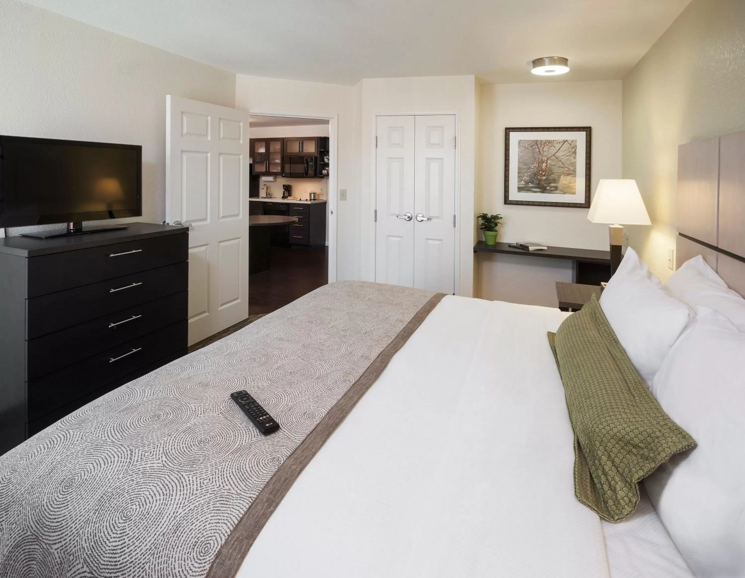 Photo of the whole room, Bed in Candlewood Suites Gonzales - Baton Rouge Area by IHG