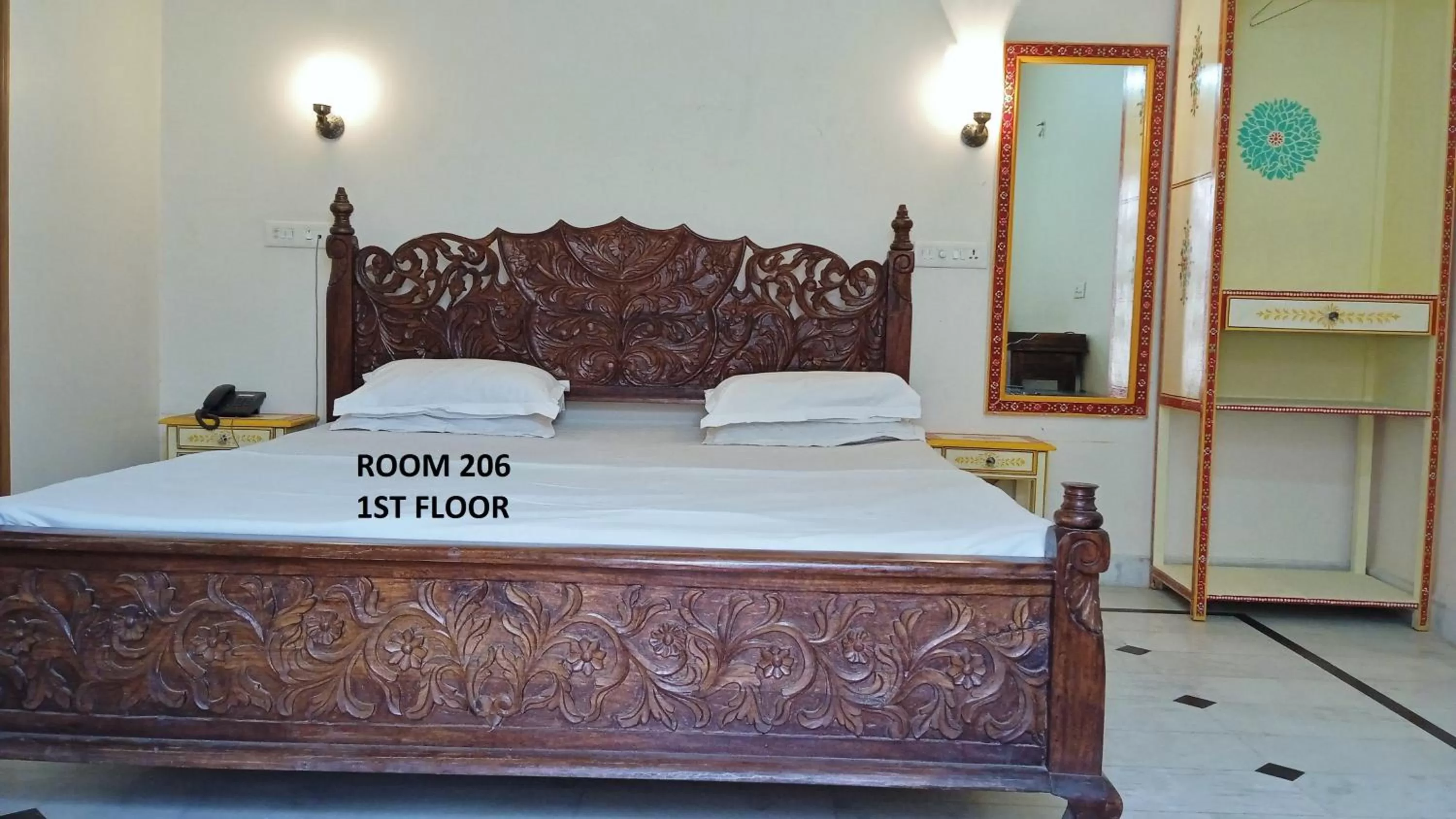 Bed in Rigmor haveli