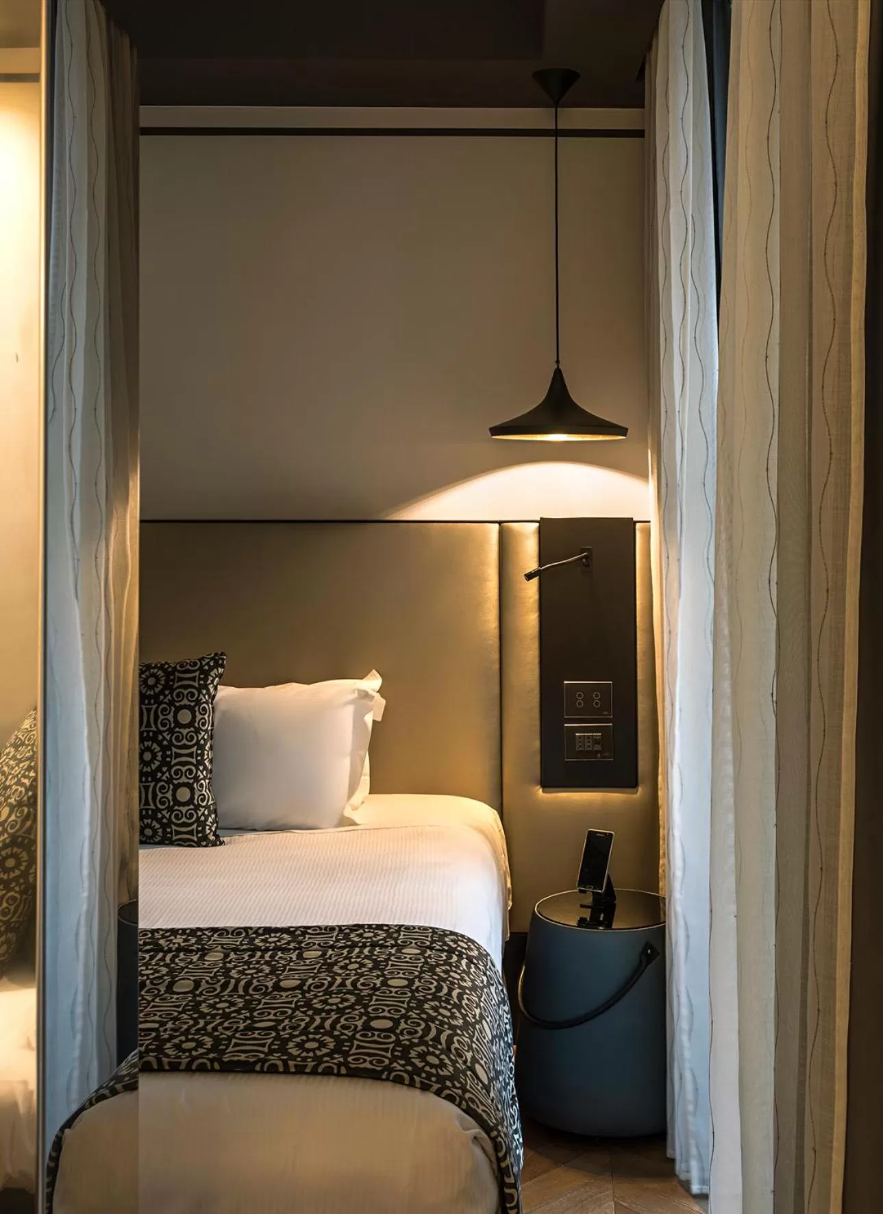 Decorative detail, Bed in Corso 281 Luxury Suites