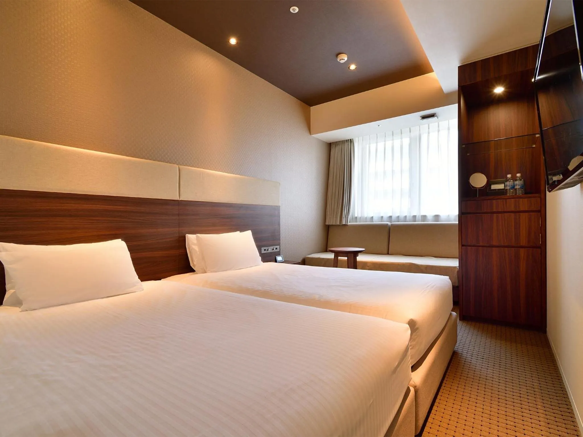 Standard Twin Room in Hotel Aqua Citta Naha