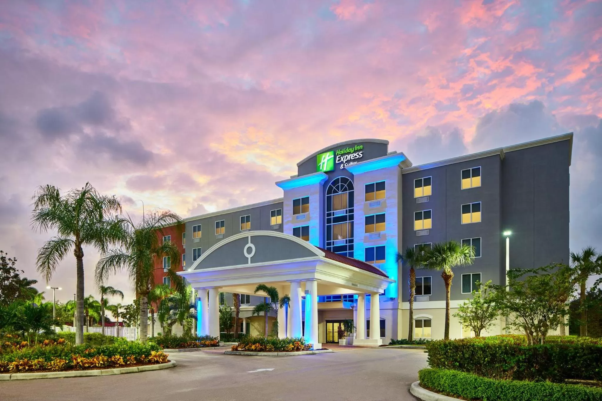 Property building in Holiday Inn Express Hotel & Suites Port St. Lucie West by IHG