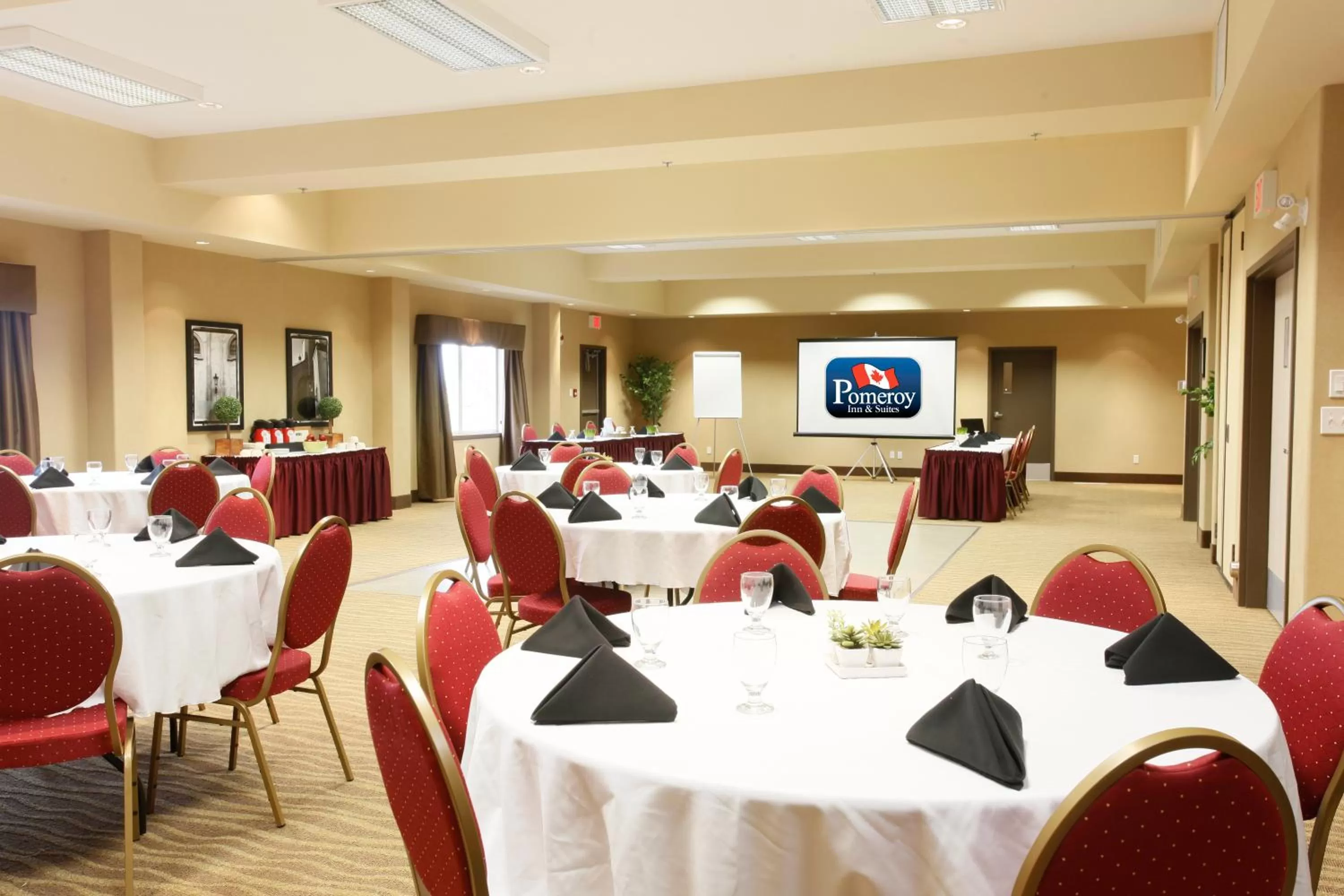 Banquet/Function facilities in Pomeroy Inn and Suites Vermilion