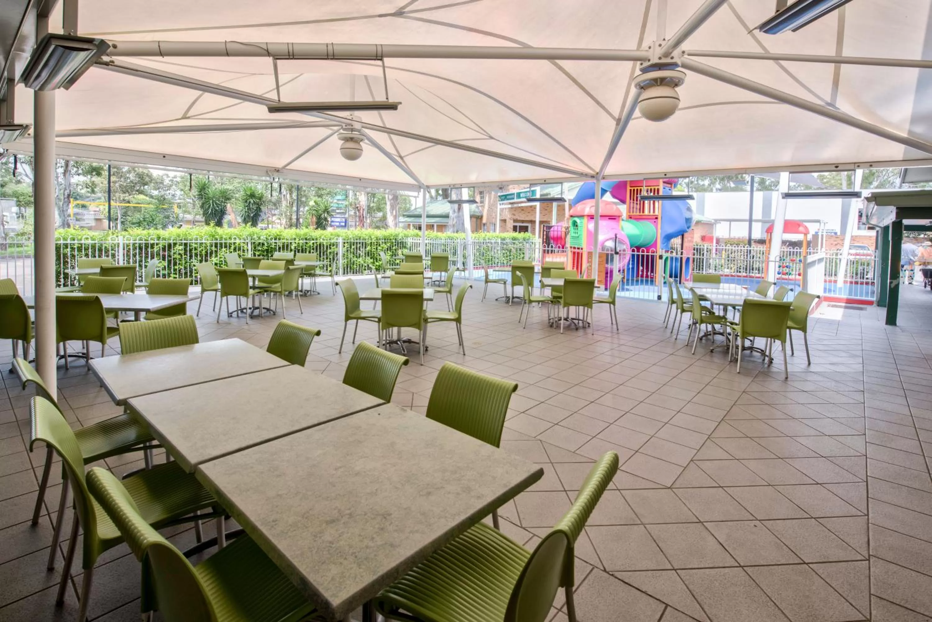 Restaurant/places to eat in Quality Inn Penrith Sydney