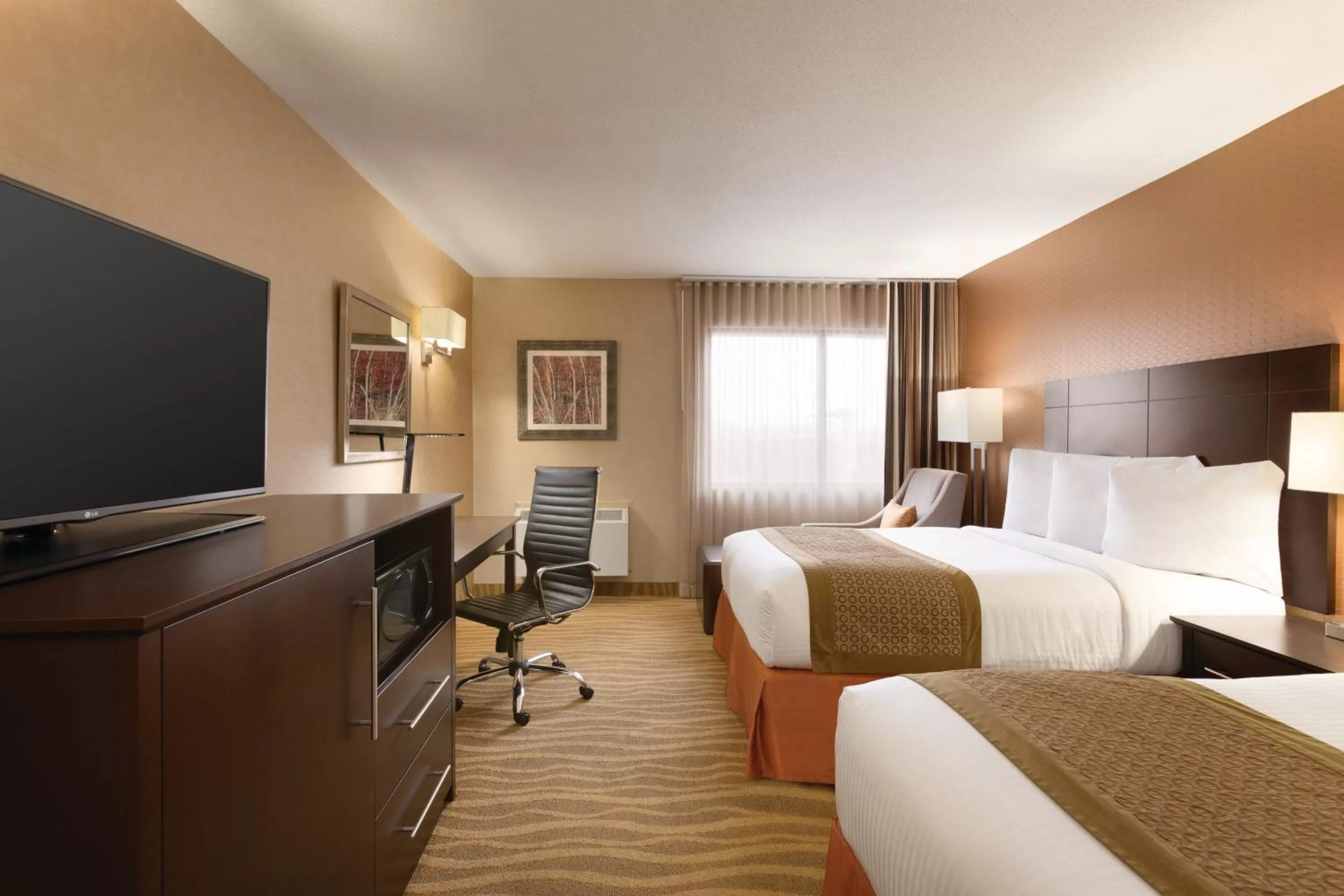 Bedroom, Bed in Park Inn by Radisson Toronto-Markham