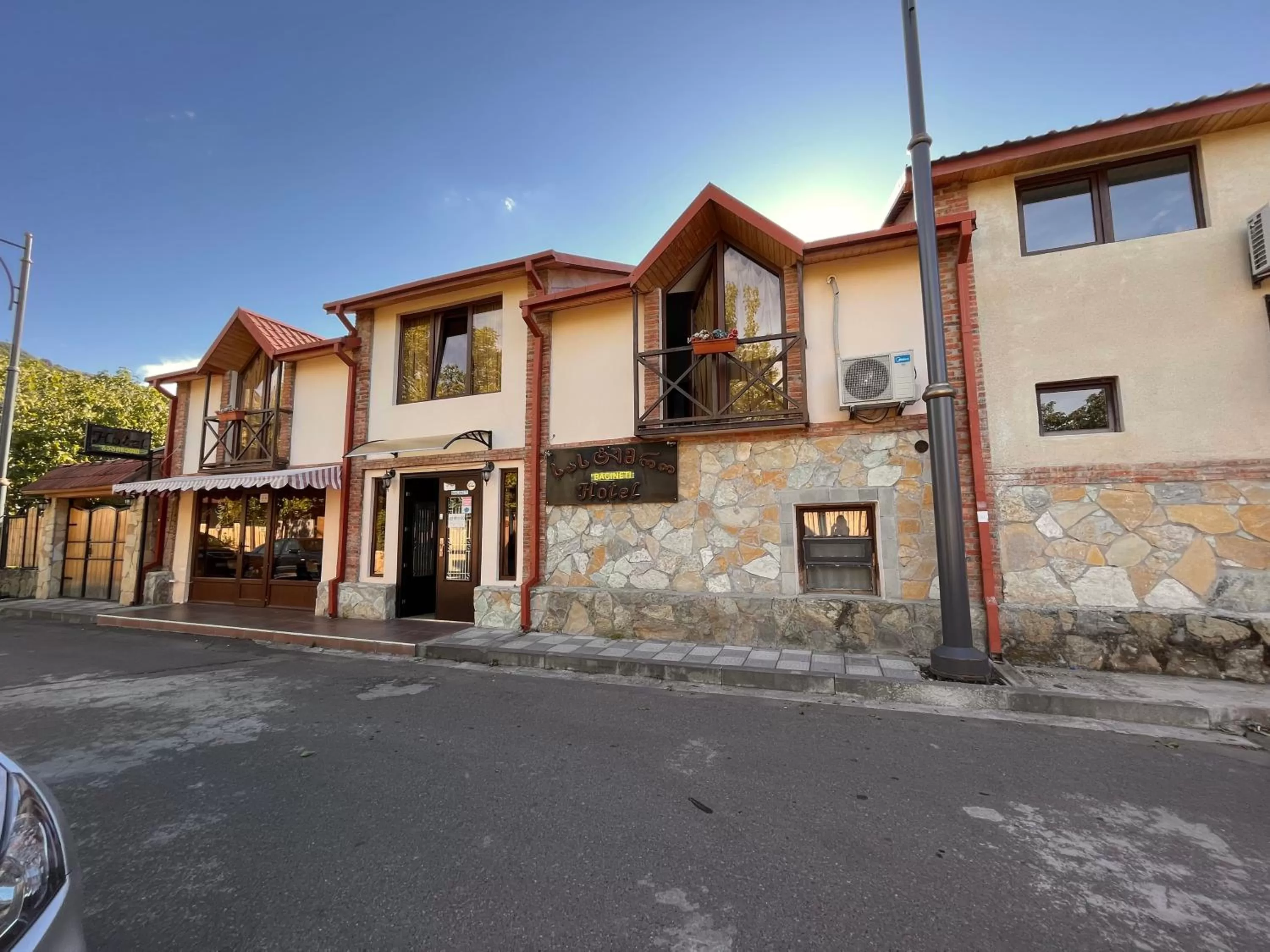 Property Building in Hotel Bagineti