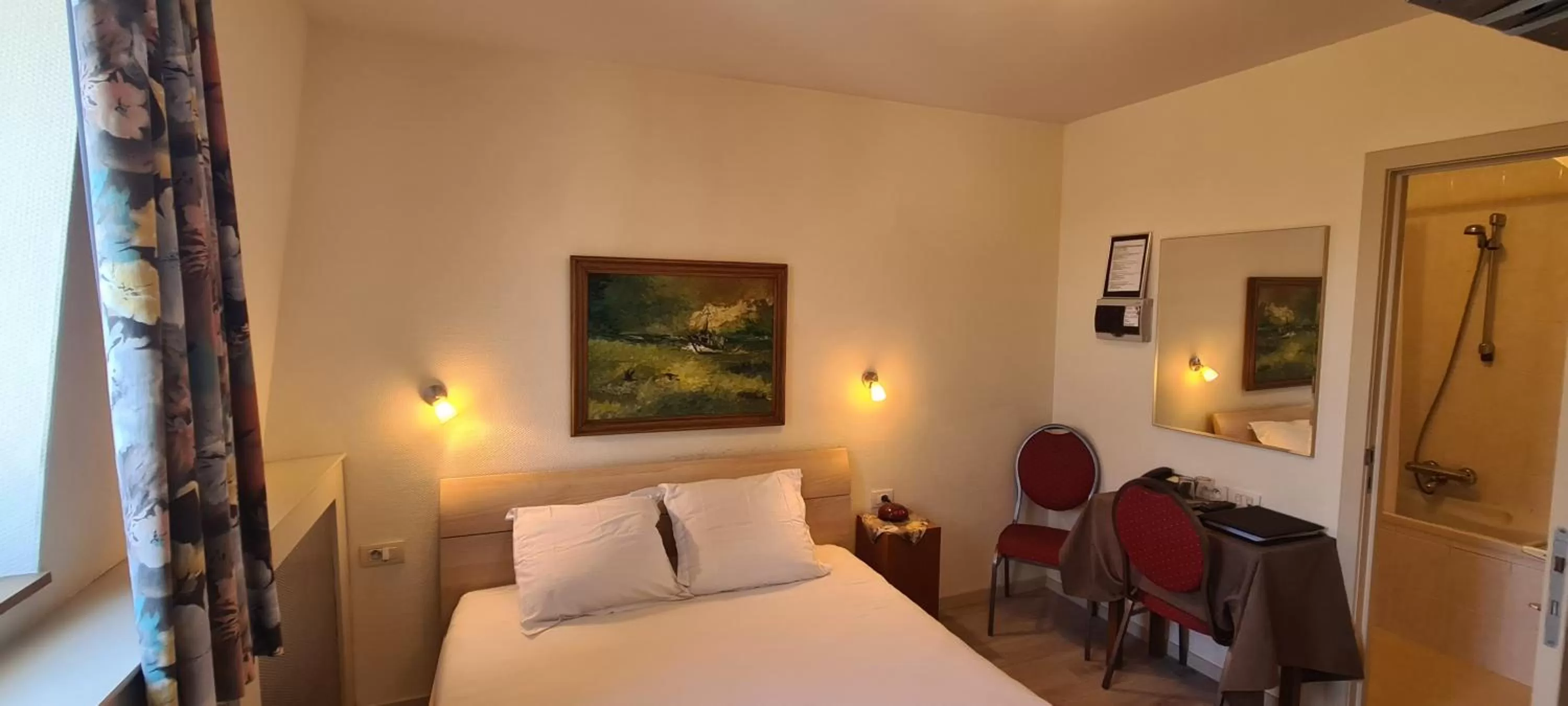 Bedroom in Alliance Hotel Ieper Centrum