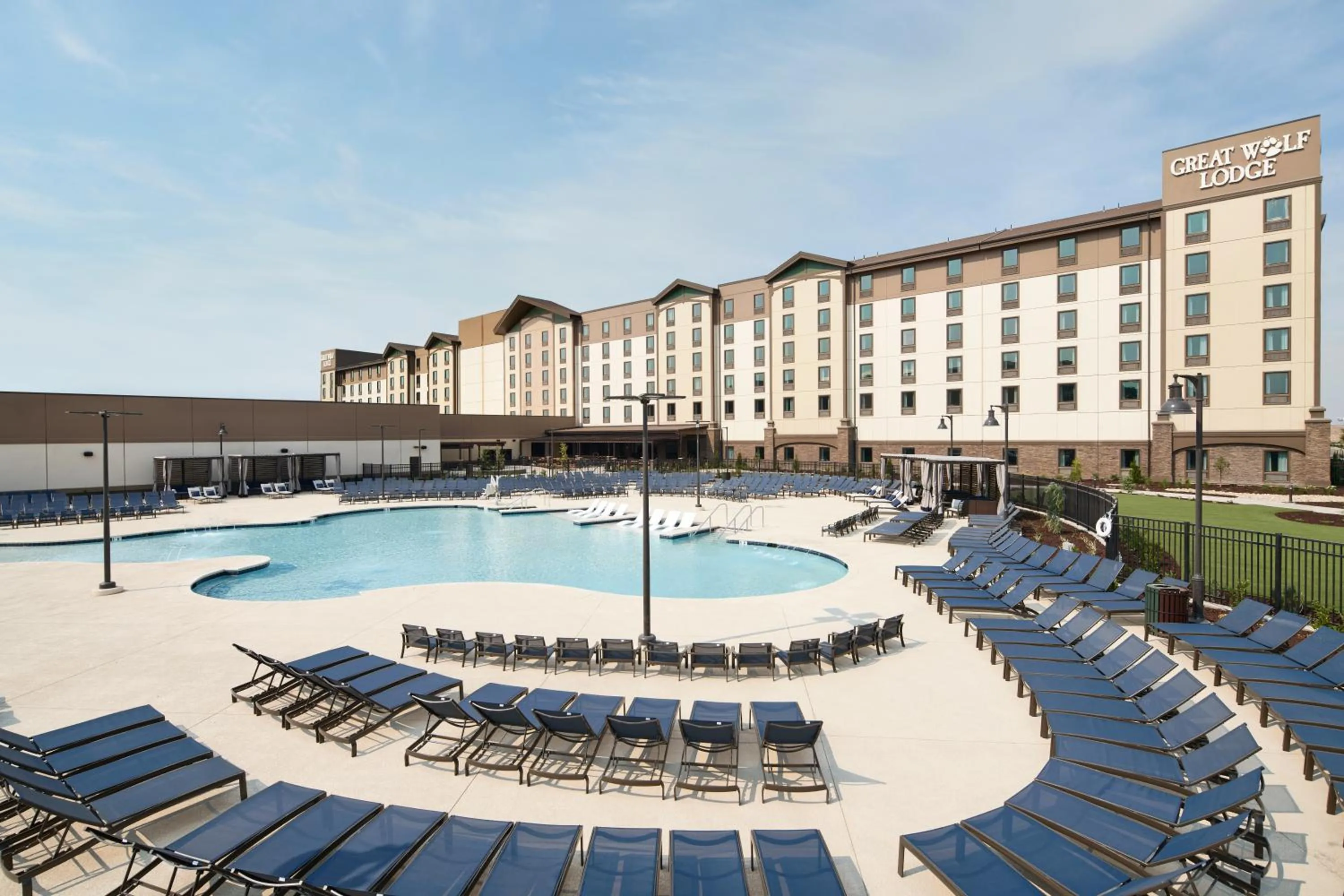 Property building in Great Wolf Lodge Concord