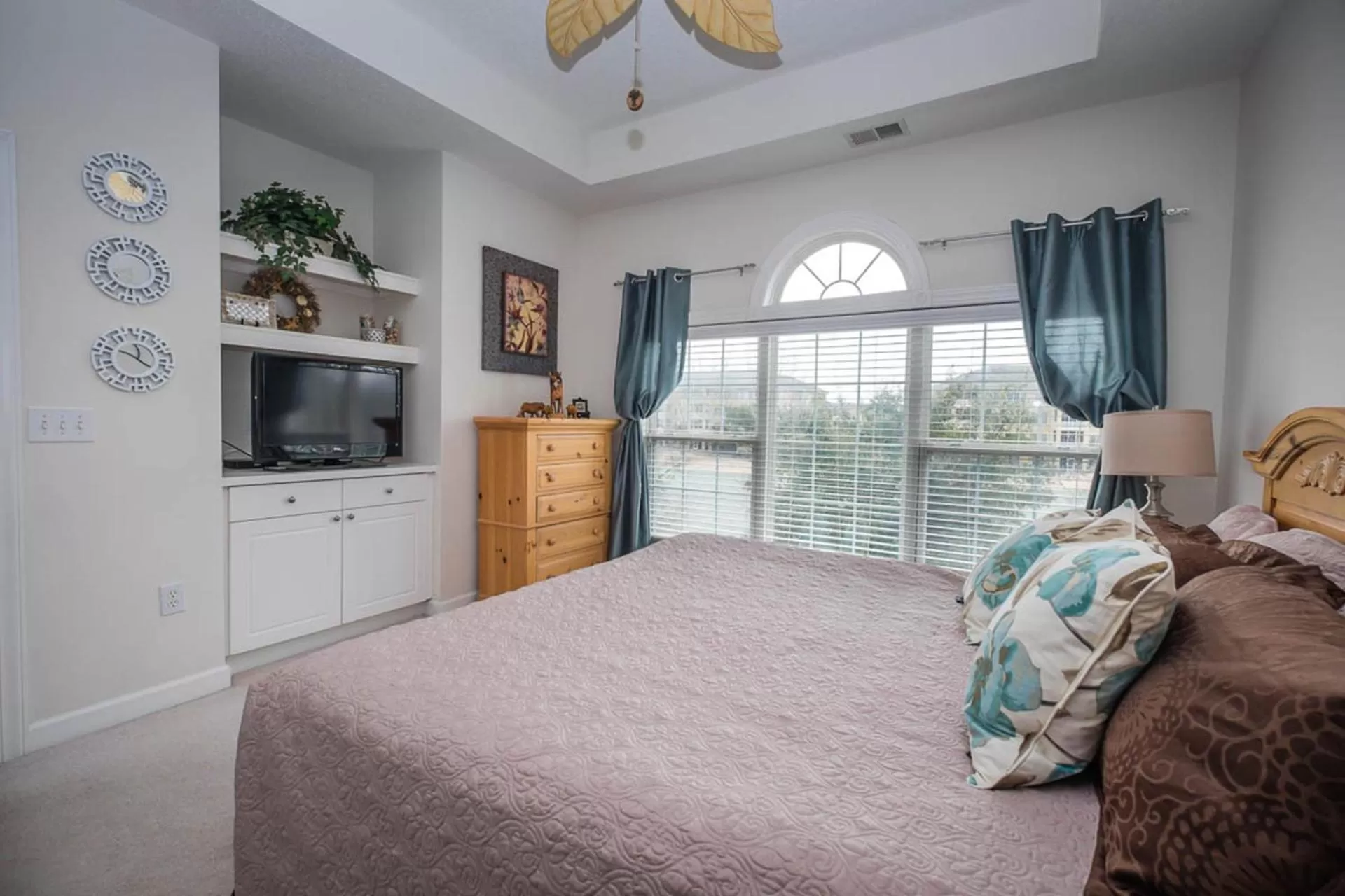 Bedroom in Barefoot Resort Golf & Yacht Club Villas