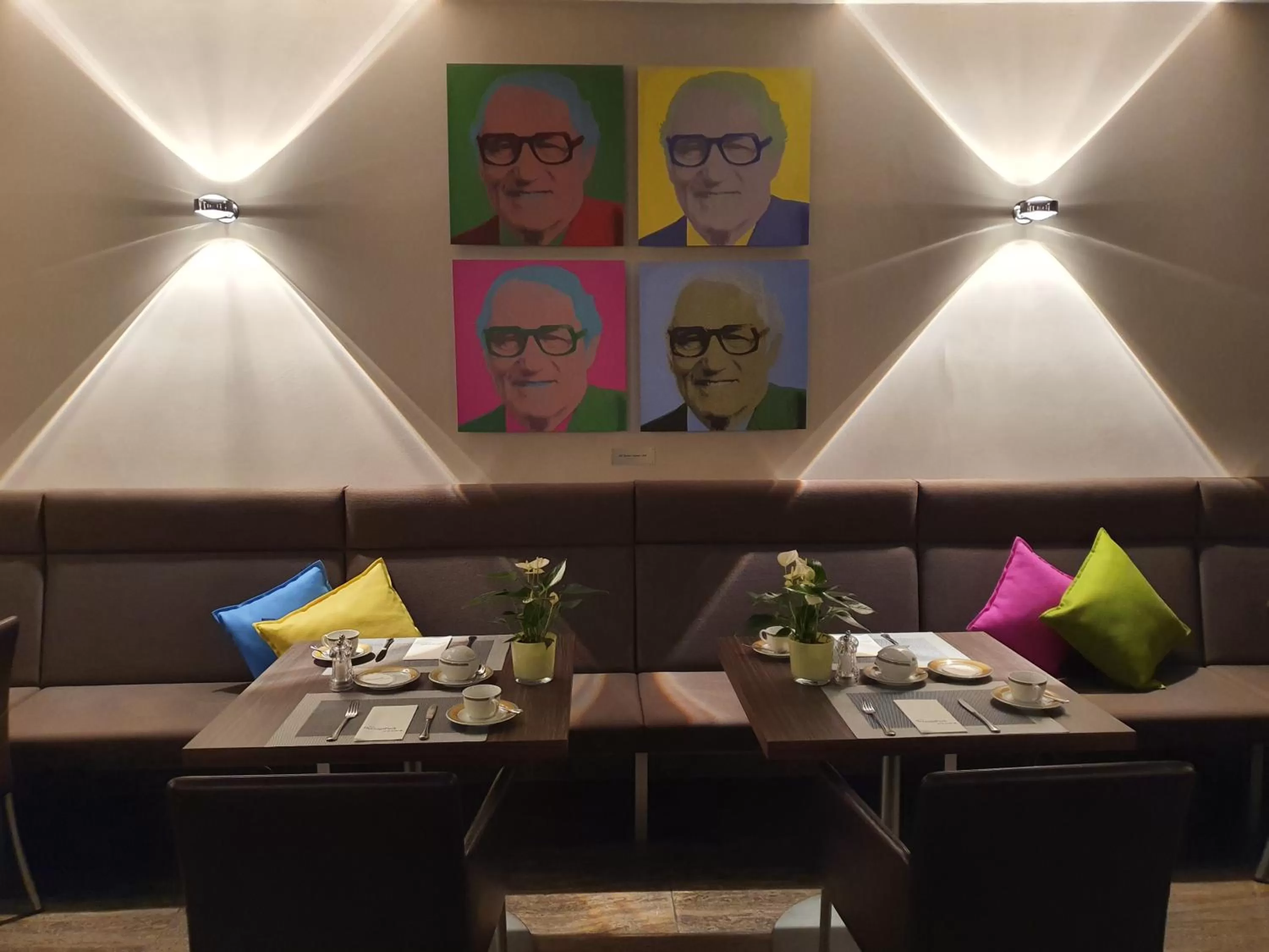 Restaurant/places to eat in Hotel Akazienhaus