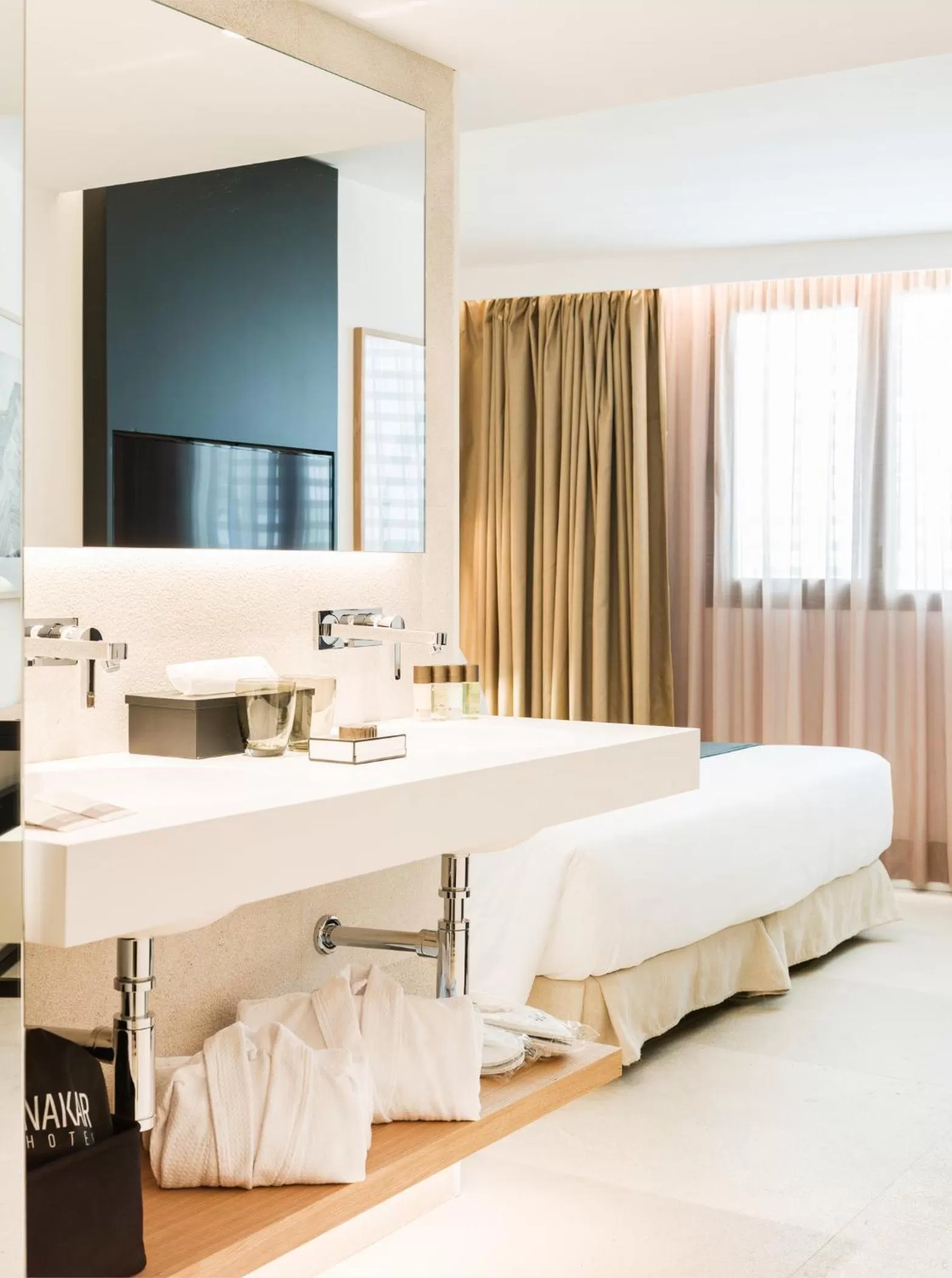 Photo of the whole room in Nakar Hotel