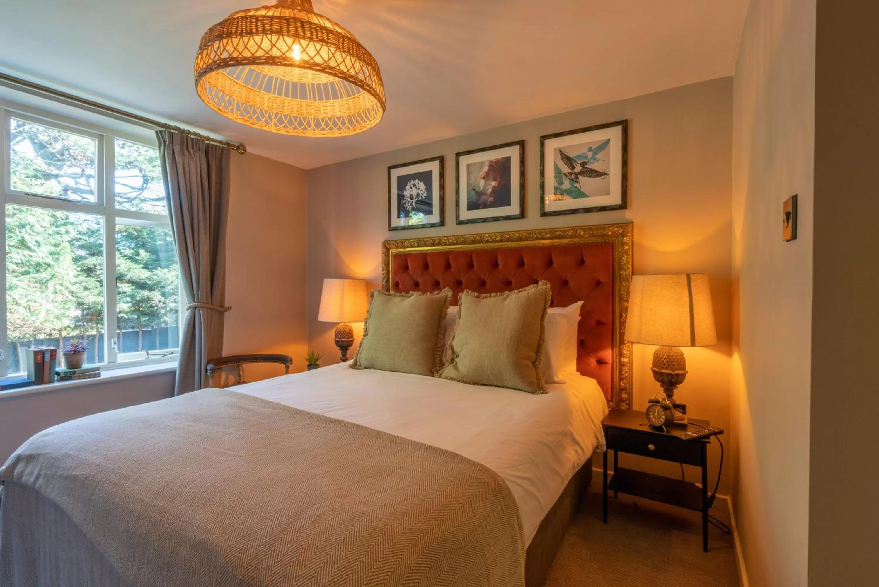 Bed in The Pavilion Arms