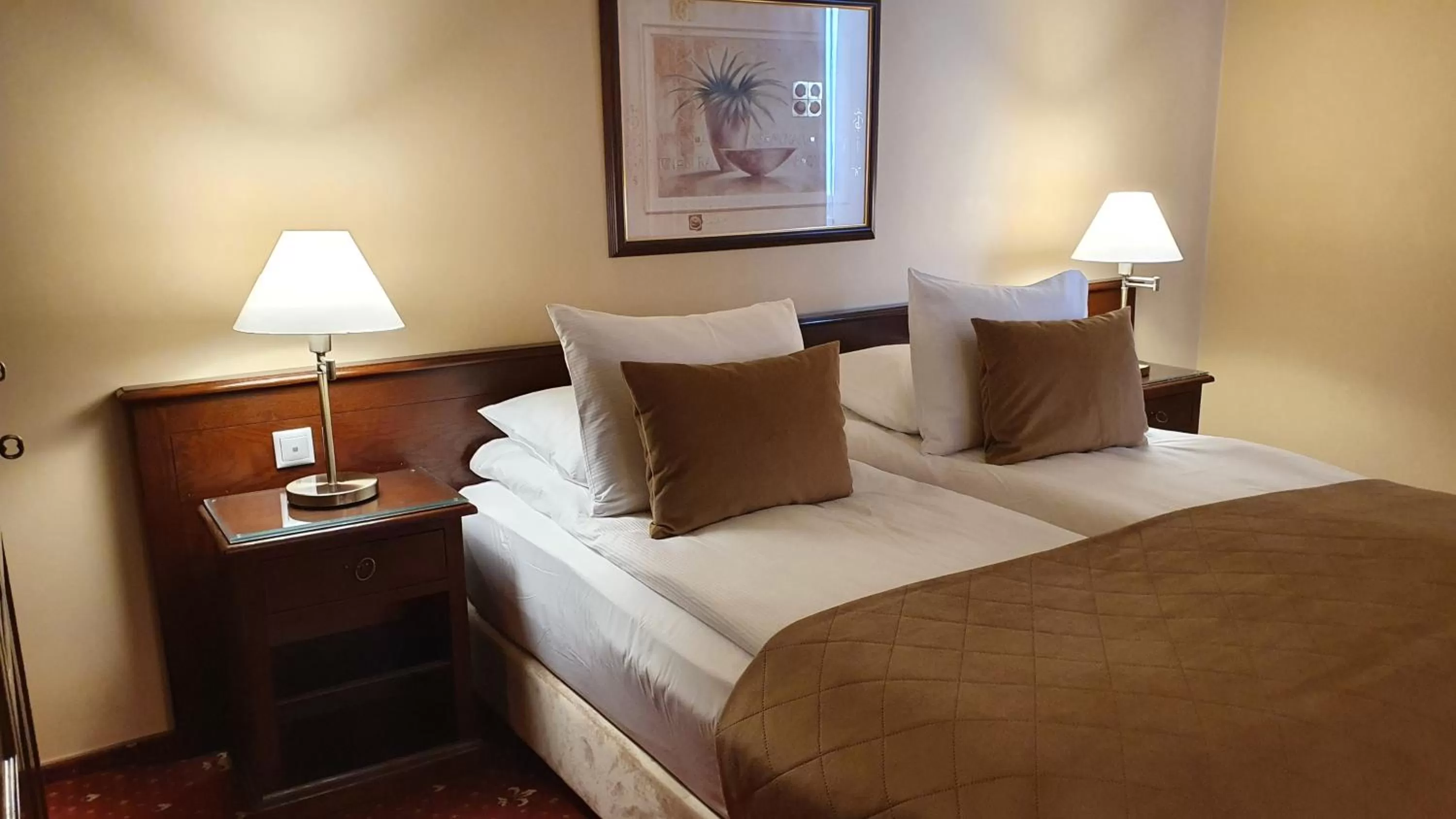 Photo of the whole room, Bed in Hotel Garden Club